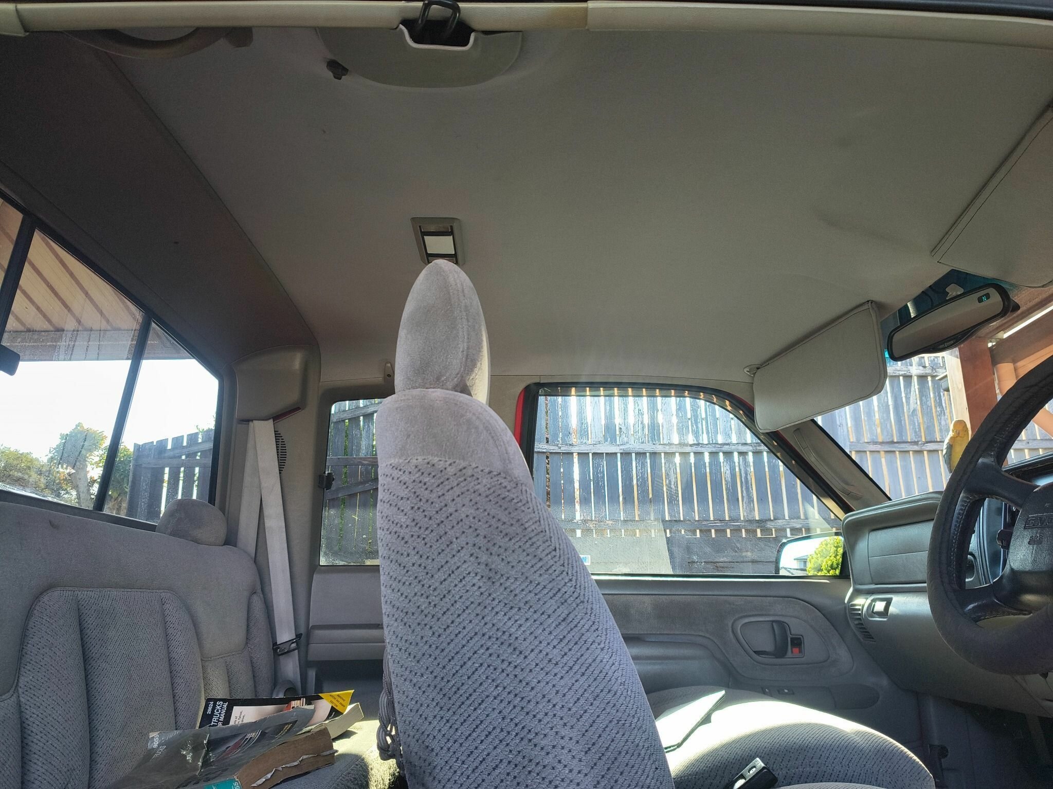 1989 GMC SIERRA C1500 AUTOMATIC 2D SPACE CAB UTILITY