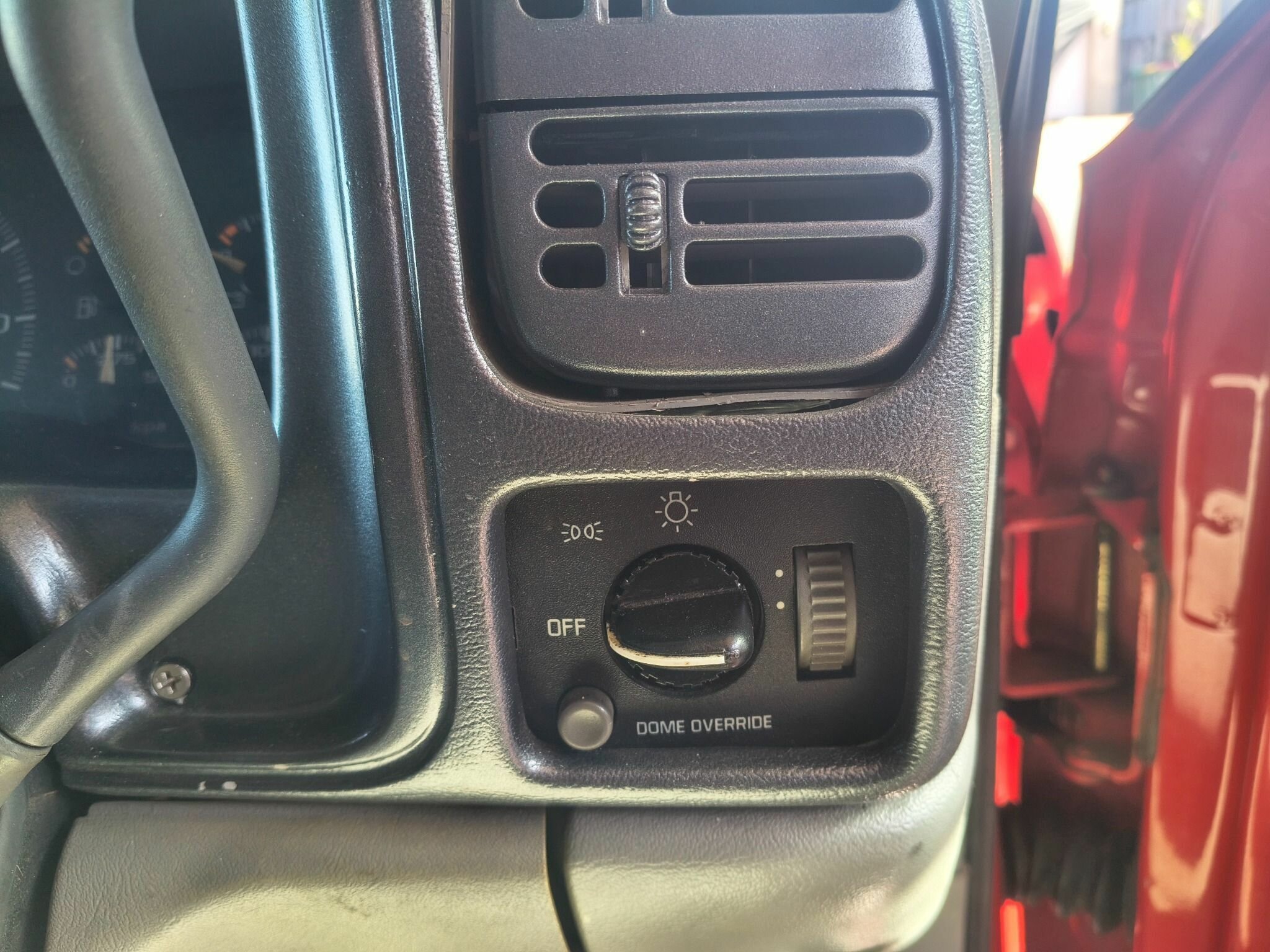 1989 GMC SIERRA C1500 AUTOMATIC 2D SPACE CAB UTILITY