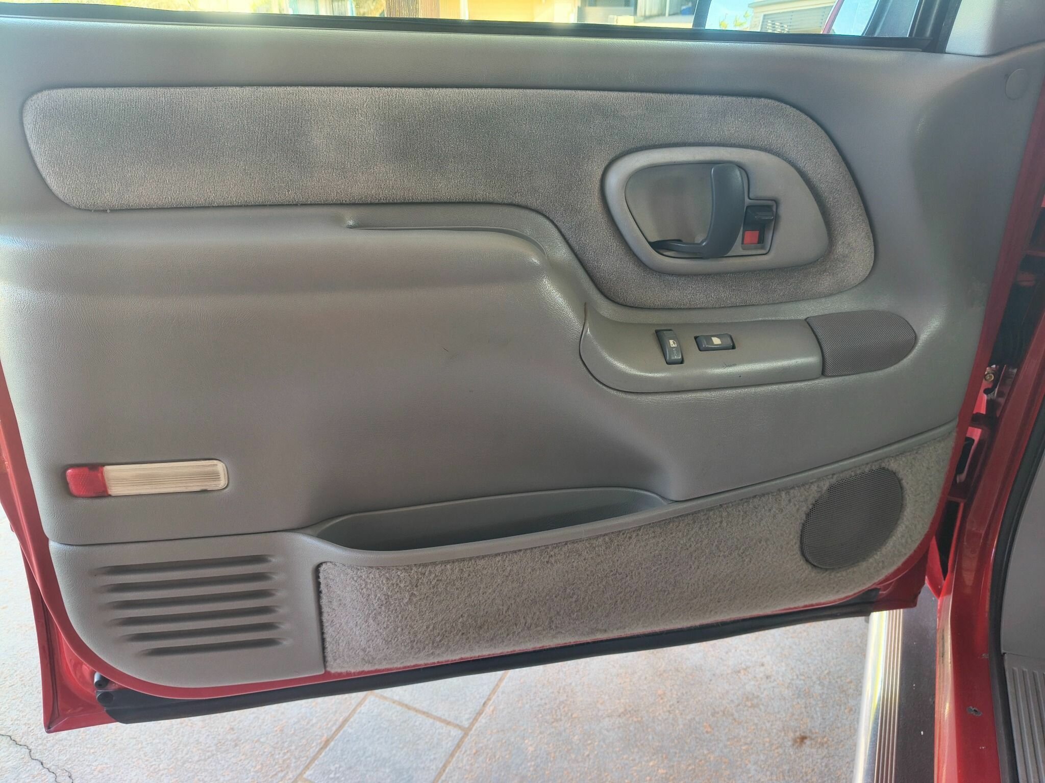 1989 GMC SIERRA C1500 AUTOMATIC 2D SPACE CAB UTILITY