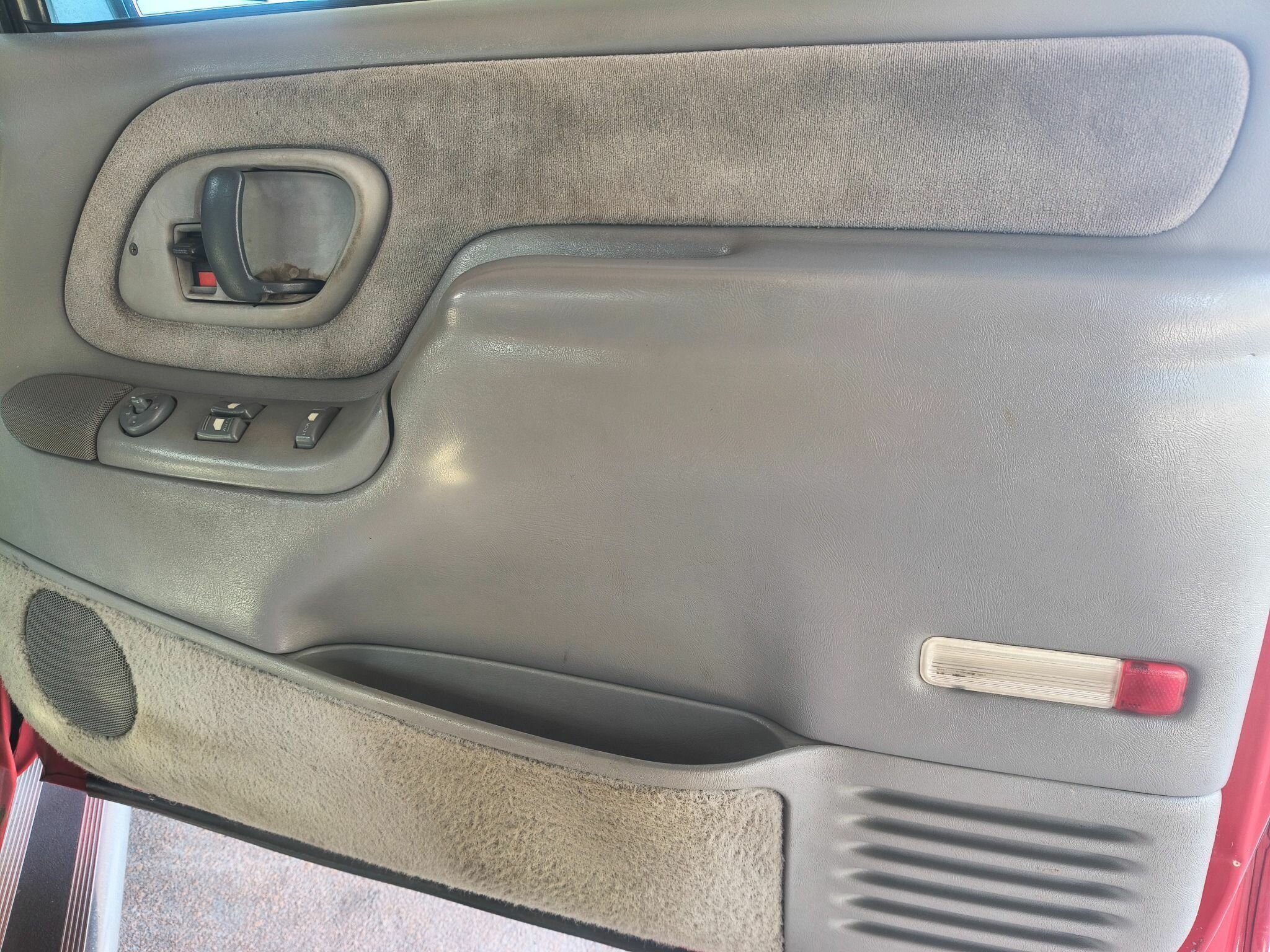 1989 GMC SIERRA C1500 AUTOMATIC 2D SPACE CAB UTILITY