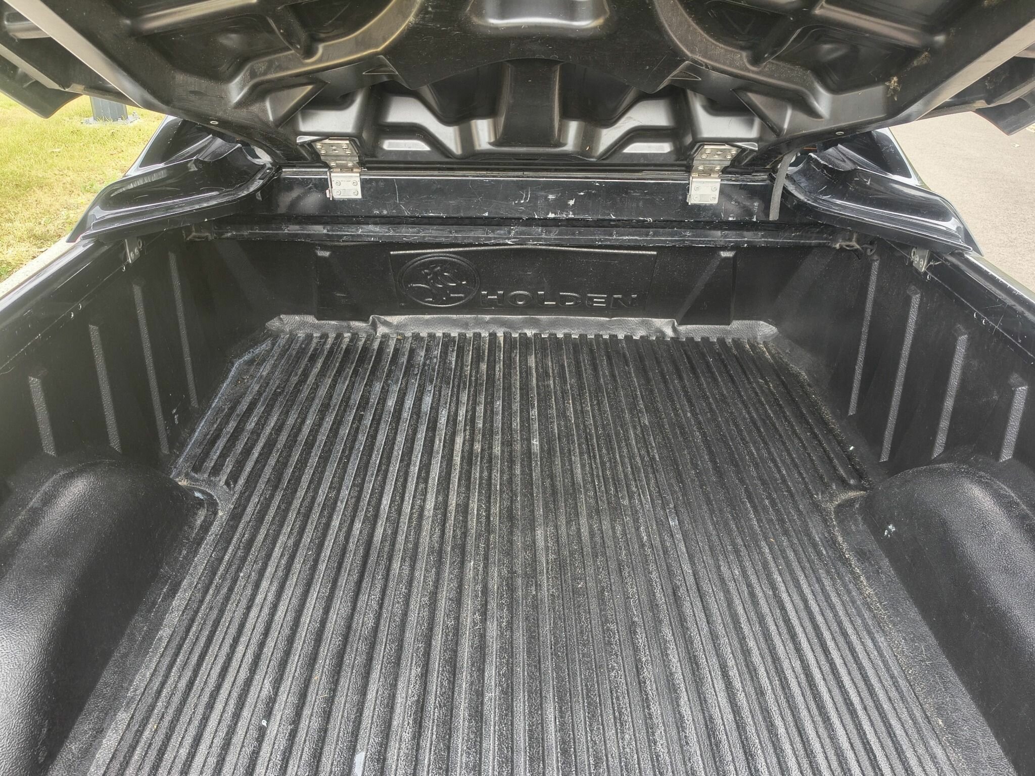 2006 HSV MALOO Z SERIES R8 6 SP MANUAL UTILITY