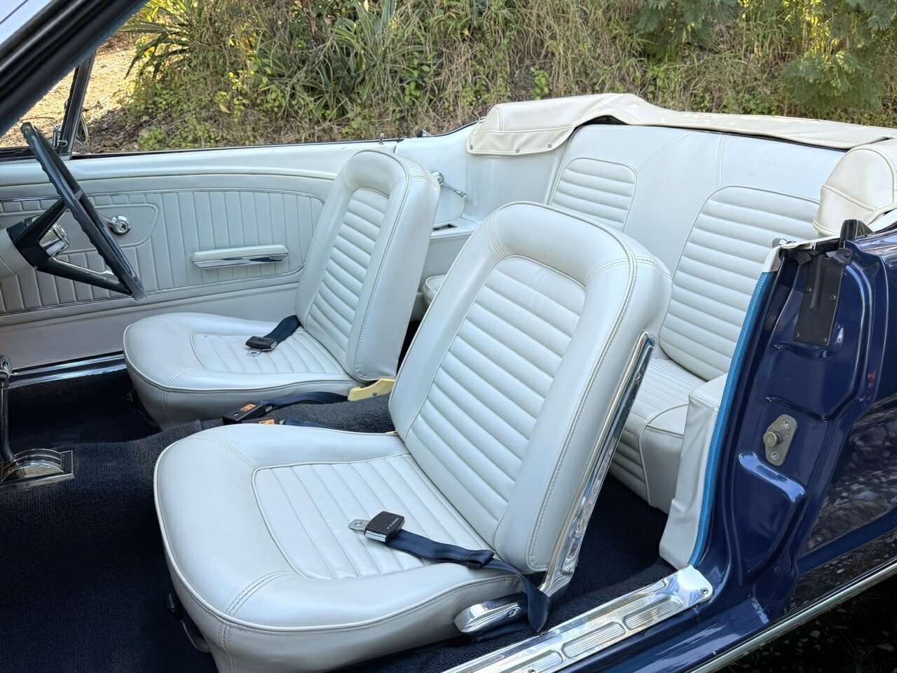 1965 FORD MUSTANG 3 SP AUTOMATIC 2D CONVERTIBLE