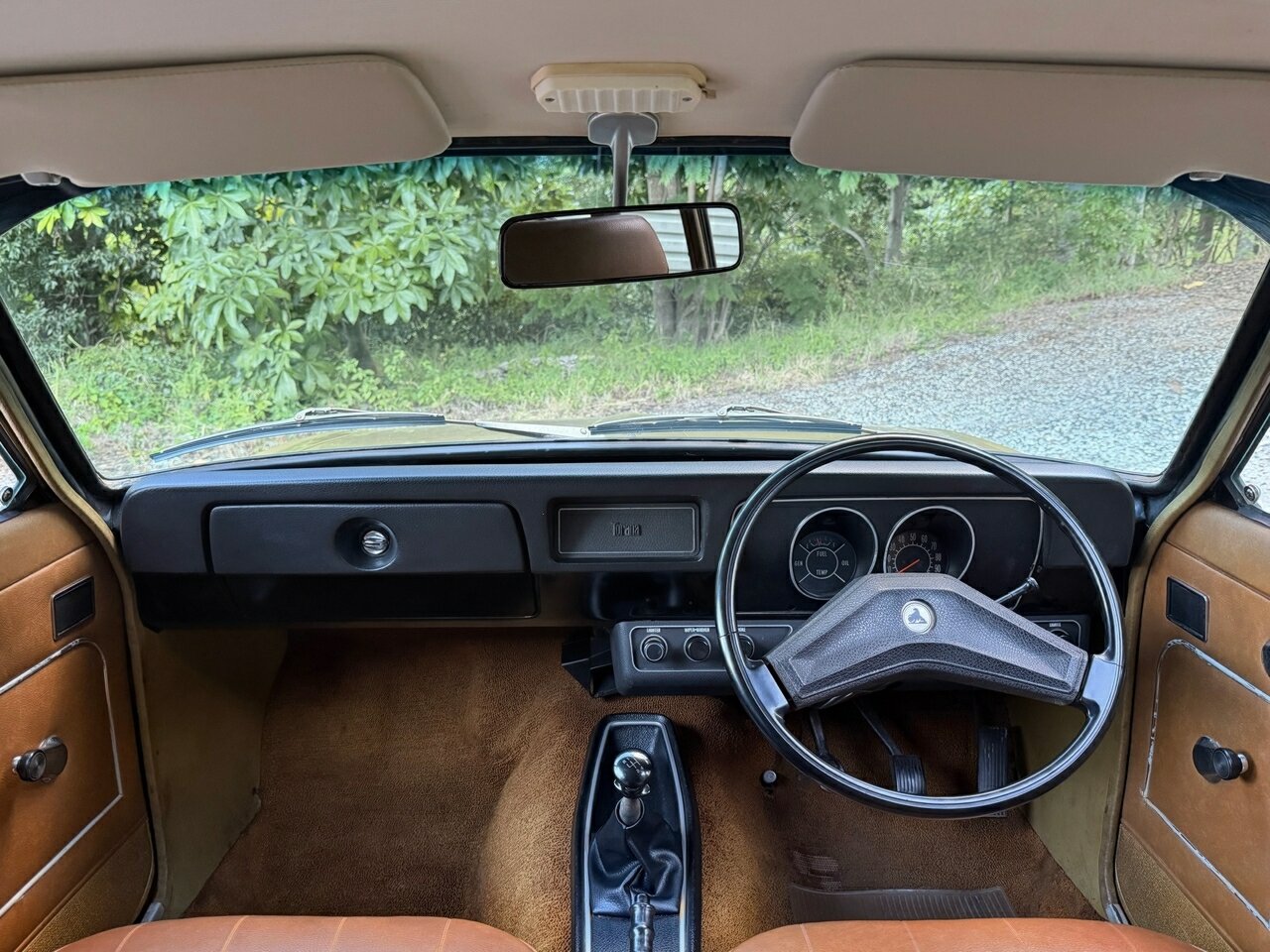 1972 HOLDEN TORANA LJ DELUXE 4 SP MANUAL 2D COUPE