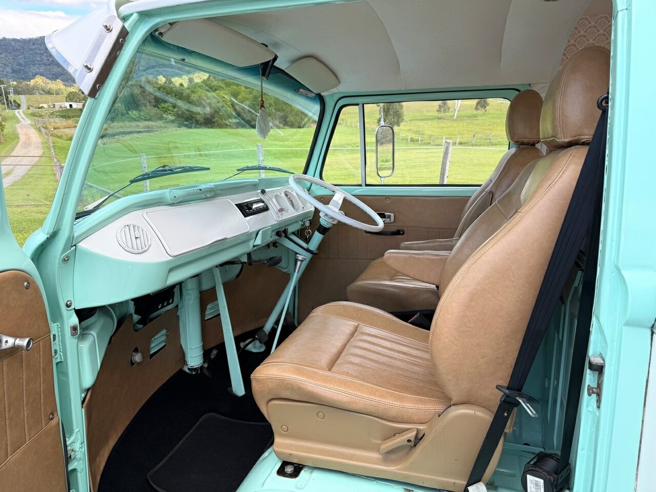 1973 VOLKSWAGEN KOMBI 5 SP MANUAL CAMPER