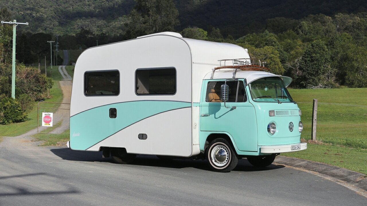1973 VOLKSWAGEN KOMBI 5 SP MANUAL CAMPER