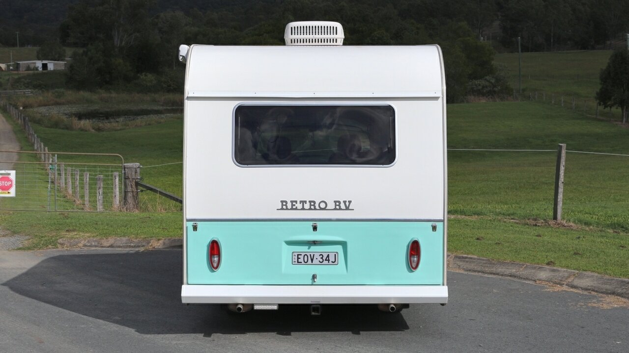 1973 VOLKSWAGEN KOMBI 5 SP MANUAL CAMPER