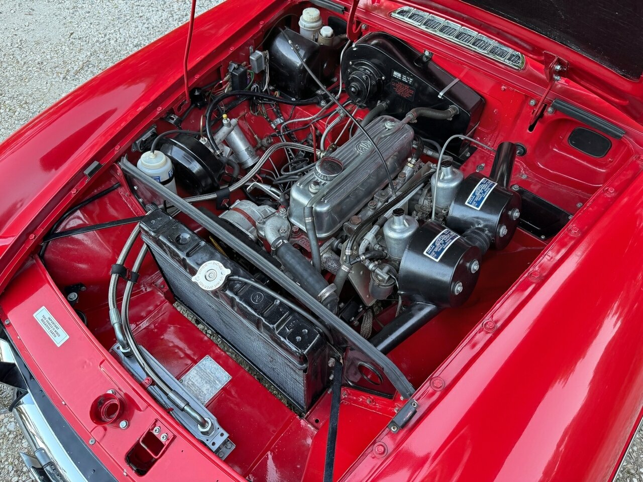 1970 MG MGB 4 SP MAN + OVERDRIVE 2D ROADSTER