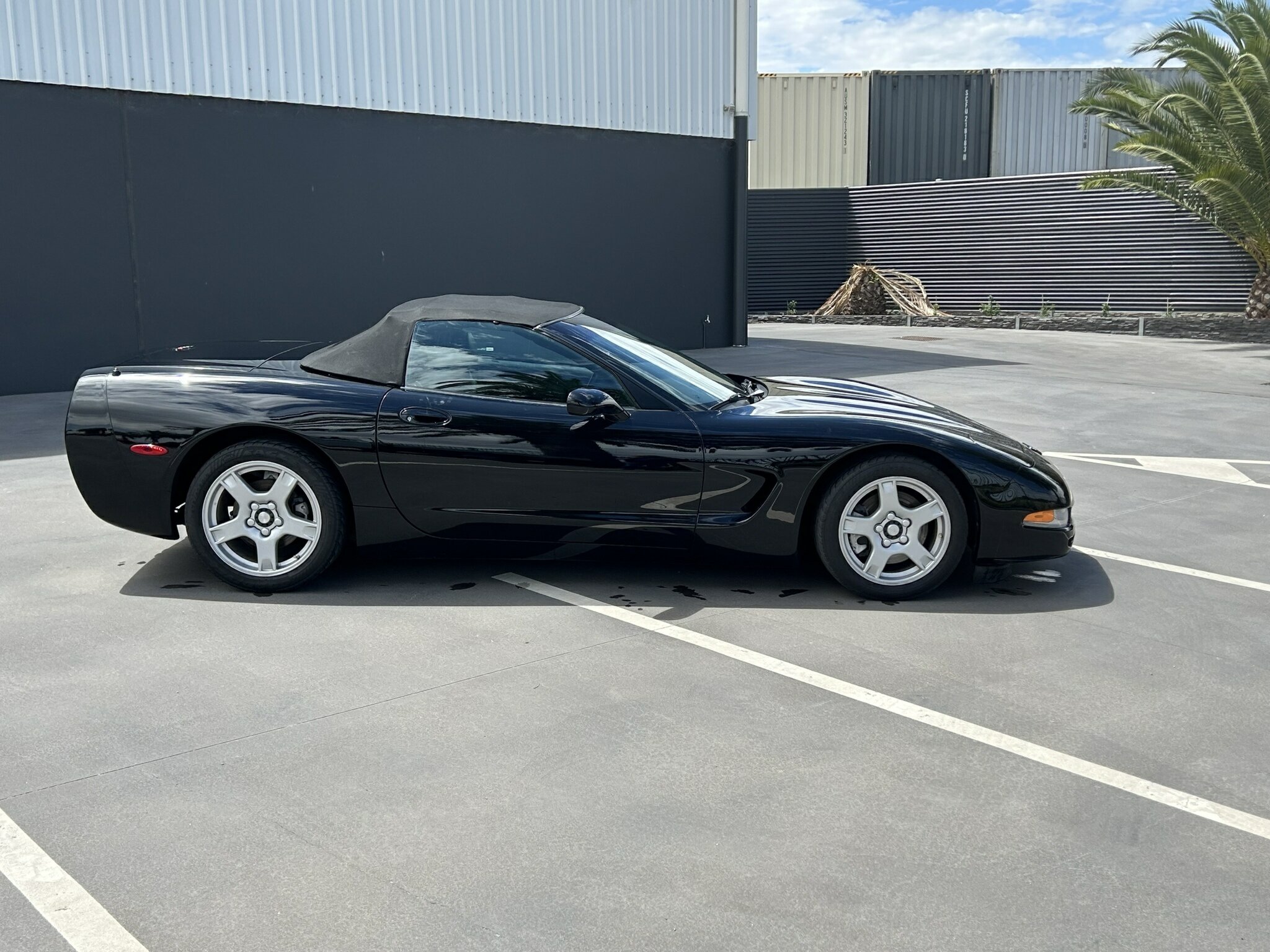 1999 CHEVROLET CORVETTE C5 6 SP MANUAL CONVERTIBLE