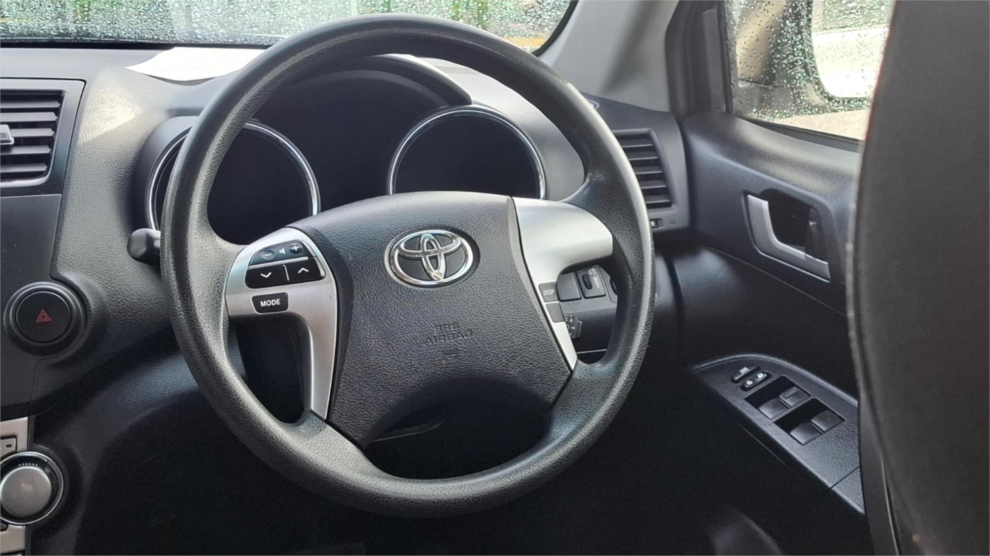 2012 TOYOTA KLUGER GSU45R MY11 UPGRADE KX-R (4x4) 5 SEAT 5 SP AUTOMATIC 4D WAGON