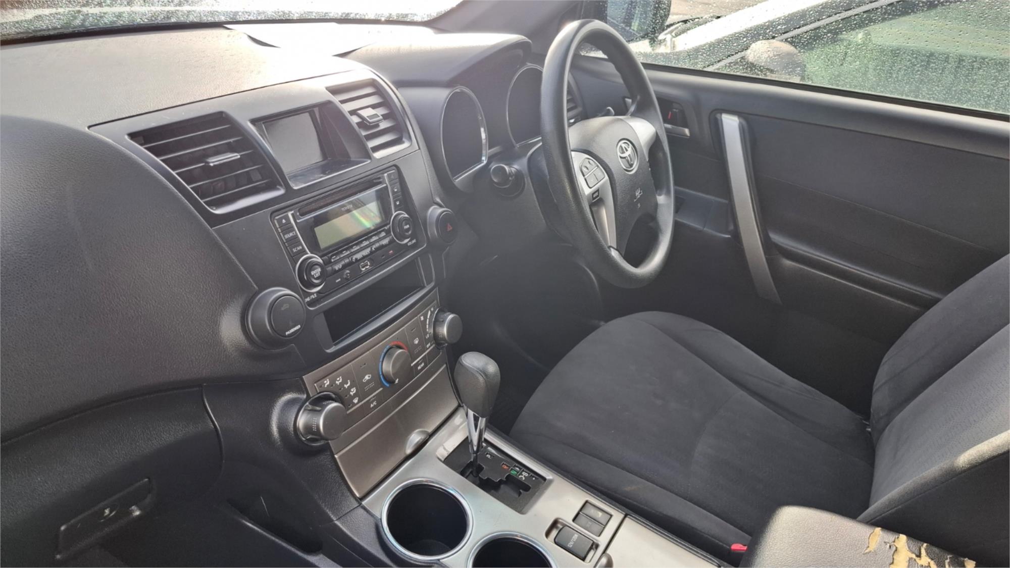 2012 TOYOTA KLUGER GSU45R MY11 UPGRADE KX-R (4x4) 5 SEAT 5 SP AUTOMATIC 4D WAGON