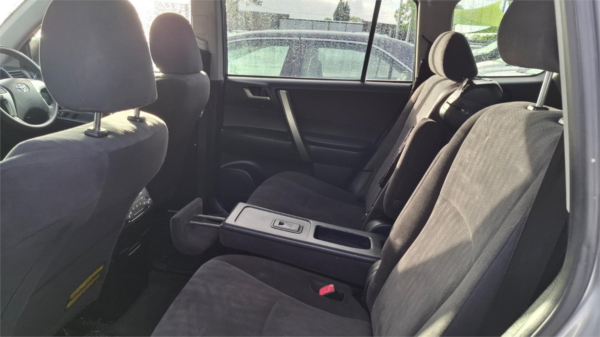 2012 TOYOTA KLUGER GSU45R MY11 UPGRADE KX-R (4x4) 5 SEAT 5 SP AUTOMATIC 4D WAGON