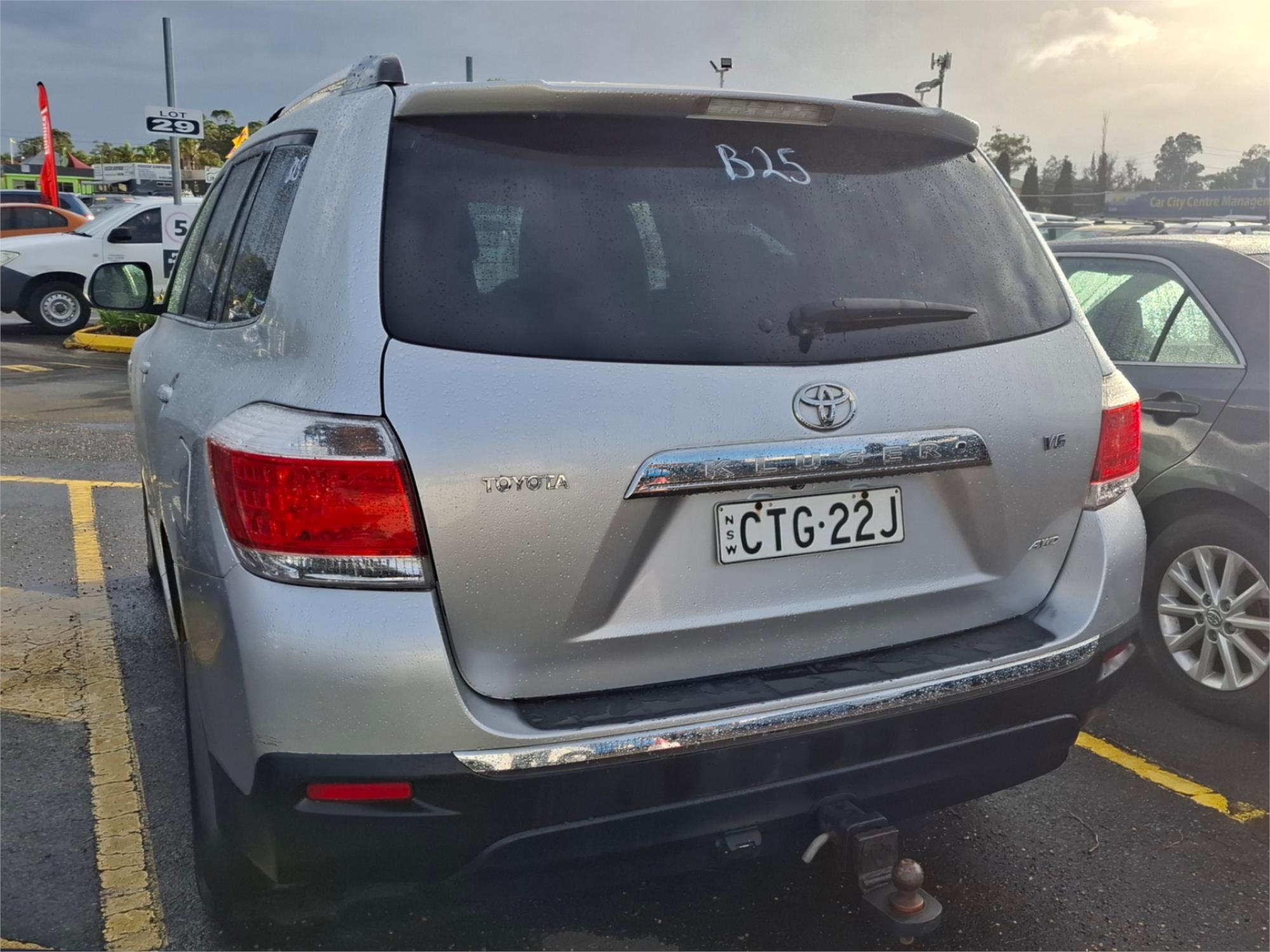 2012 TOYOTA KLUGER GSU45R MY11 UPGRADE KX-R (4x4) 5 SEAT 5 SP AUTOMATIC 4D WAGON