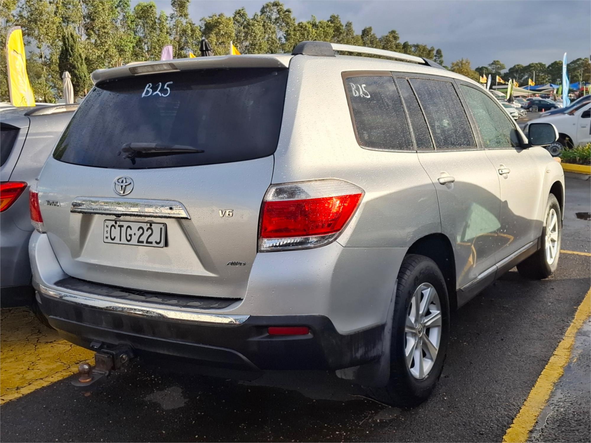 2012 TOYOTA KLUGER GSU45R MY11 UPGRADE KX-R (4x4) 5 SEAT 5 SP AUTOMATIC 4D WAGON