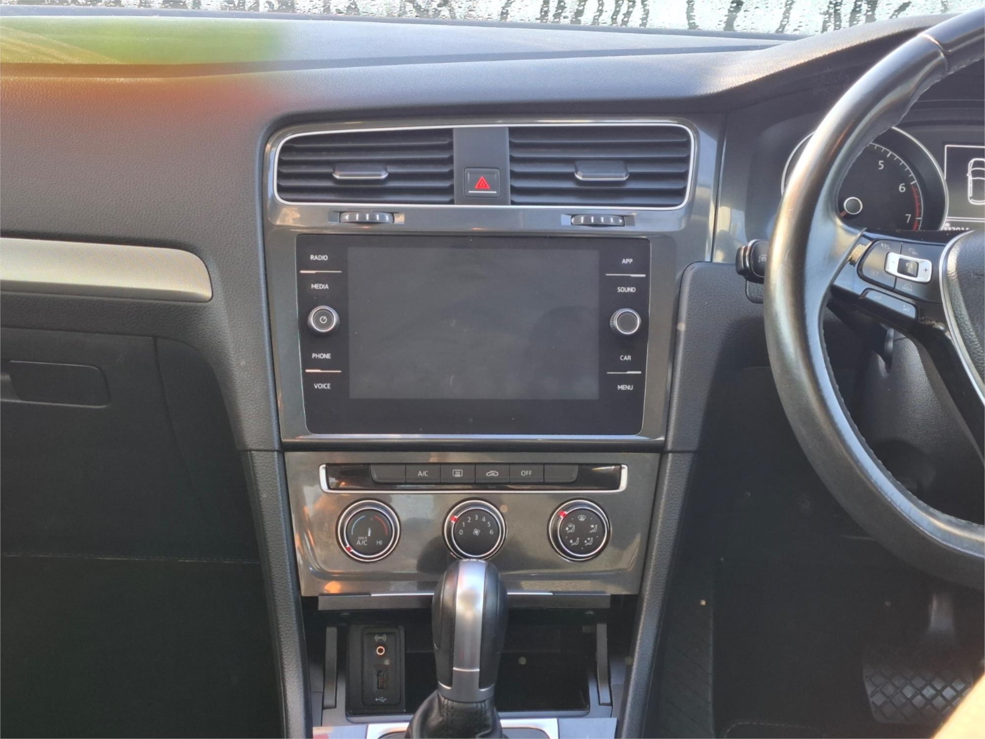 2018 VOLKSWAGEN GOLF AU MY18 110 TSI TRENDLINE 6 SP MANUAL 5D HATCHBACK