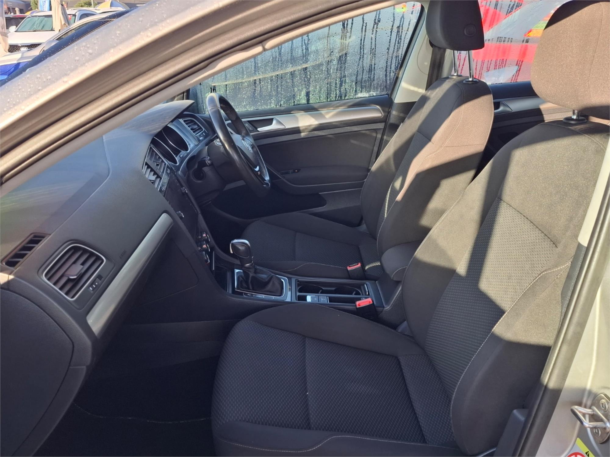 2018 VOLKSWAGEN GOLF AU MY18 110 TSI TRENDLINE 6 SP MANUAL 5D HATCHBACK