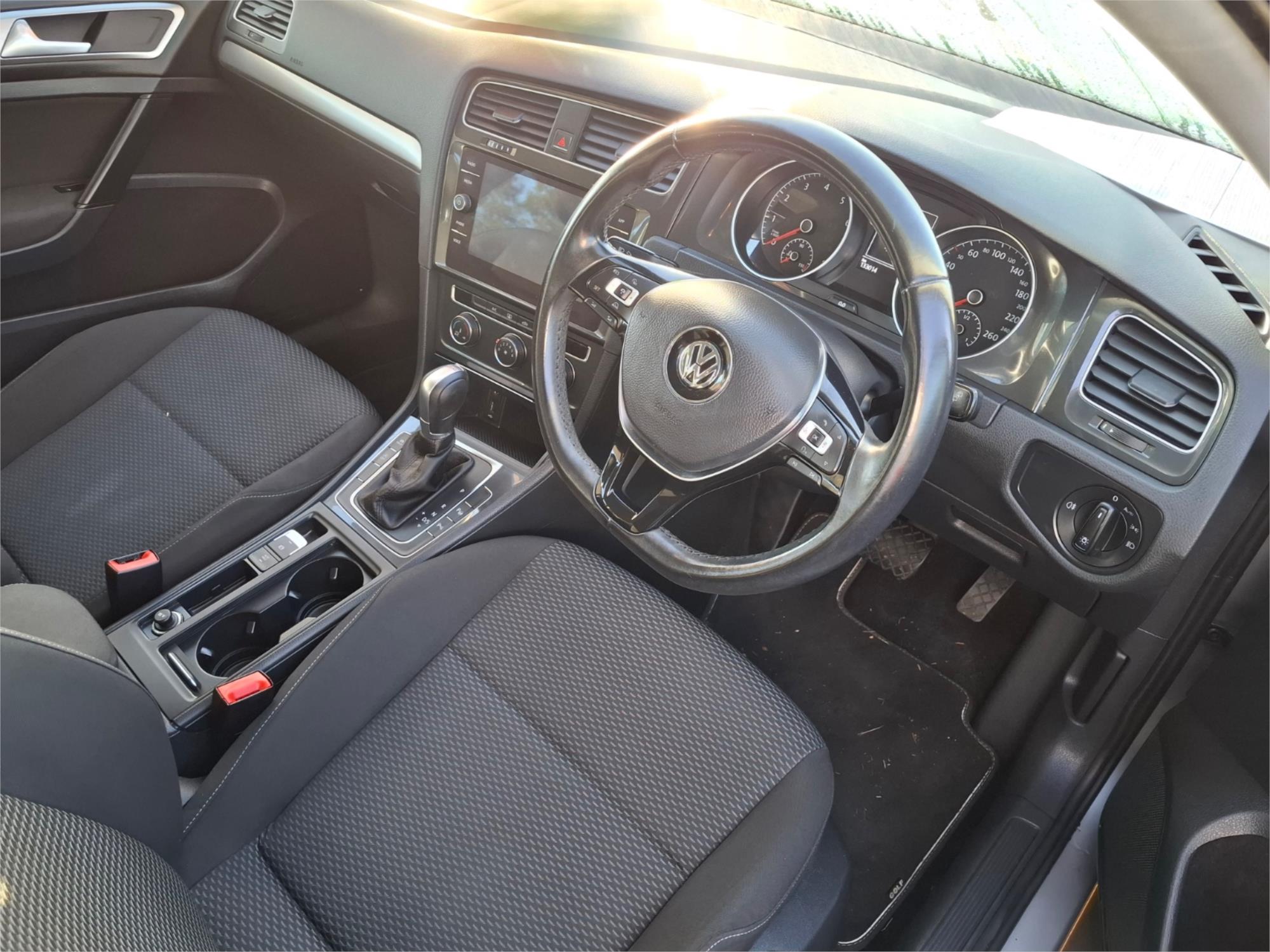2018 VOLKSWAGEN GOLF AU MY18 110 TSI TRENDLINE 6 SP MANUAL 5D HATCHBACK