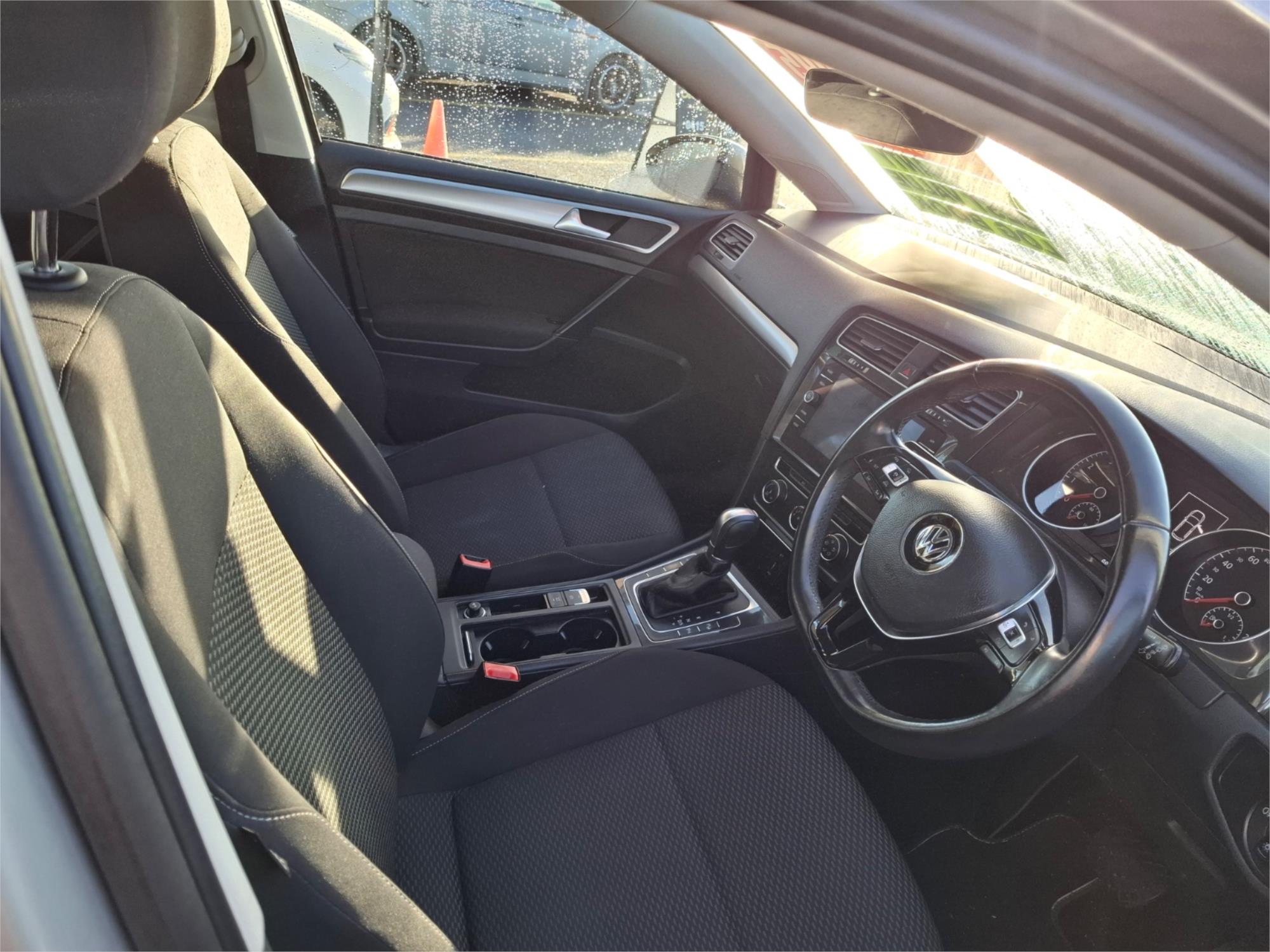 2018 VOLKSWAGEN GOLF AU MY18 110 TSI TRENDLINE 6 SP MANUAL 5D HATCHBACK