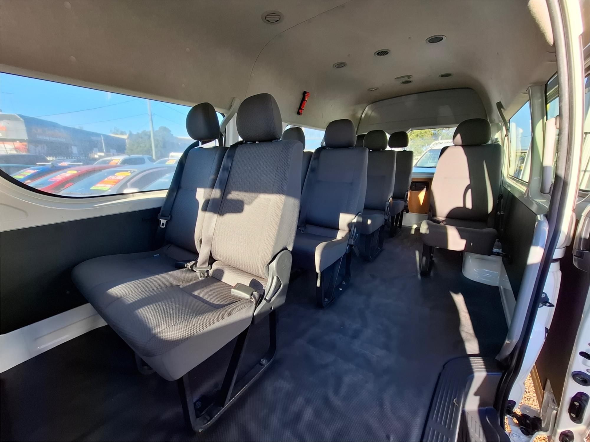 2015 TOYOTA HIACE TRH223R MY14 COMMUTER 4 SP AUTOMATIC BUS