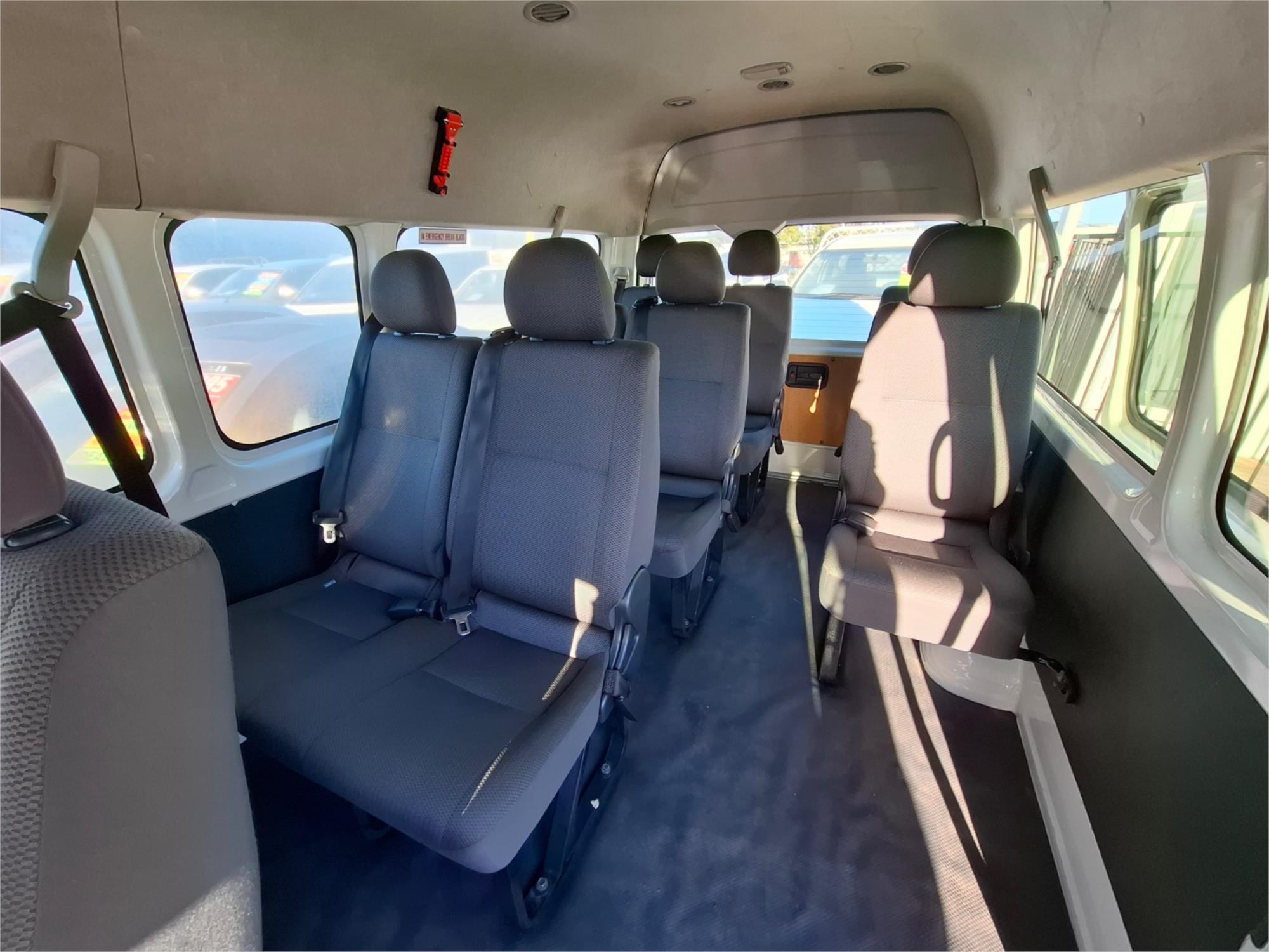 2015 TOYOTA HIACE TRH223R MY14 COMMUTER 4 SP AUTOMATIC BUS