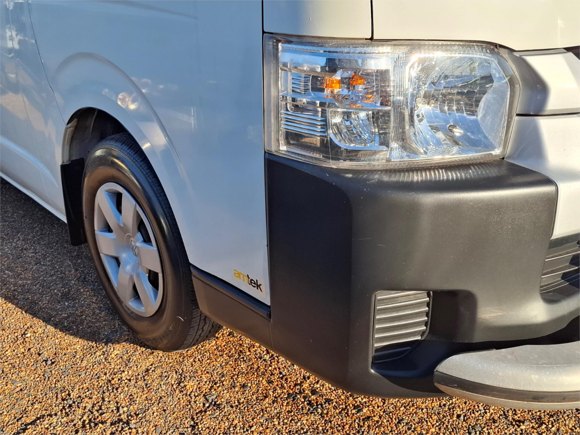 2015 TOYOTA HIACE TRH223R MY14 COMMUTER 4 SP AUTOMATIC BUS
