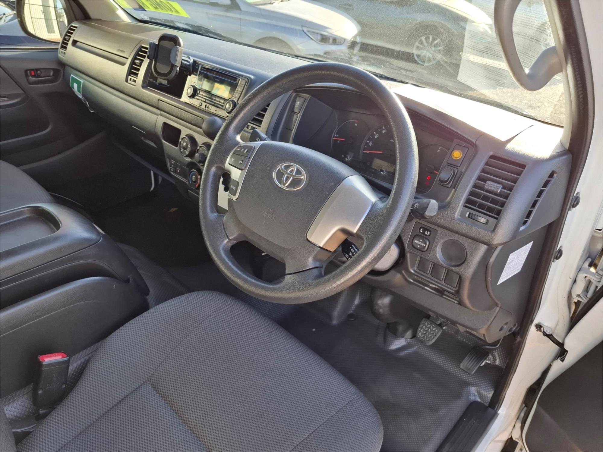 2015 TOYOTA HIACE TRH223R MY14 COMMUTER 4 SP AUTOMATIC BUS
