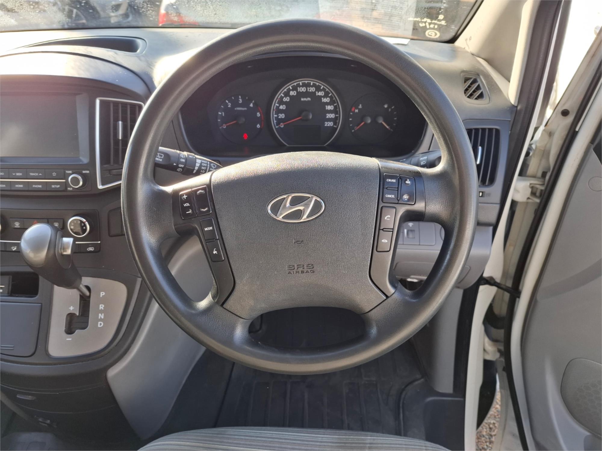 2019 HYUNDAI iLOAD TQ4 MY19 3S LIFTBACK 5 SP AUTOMATIC 4D VAN
