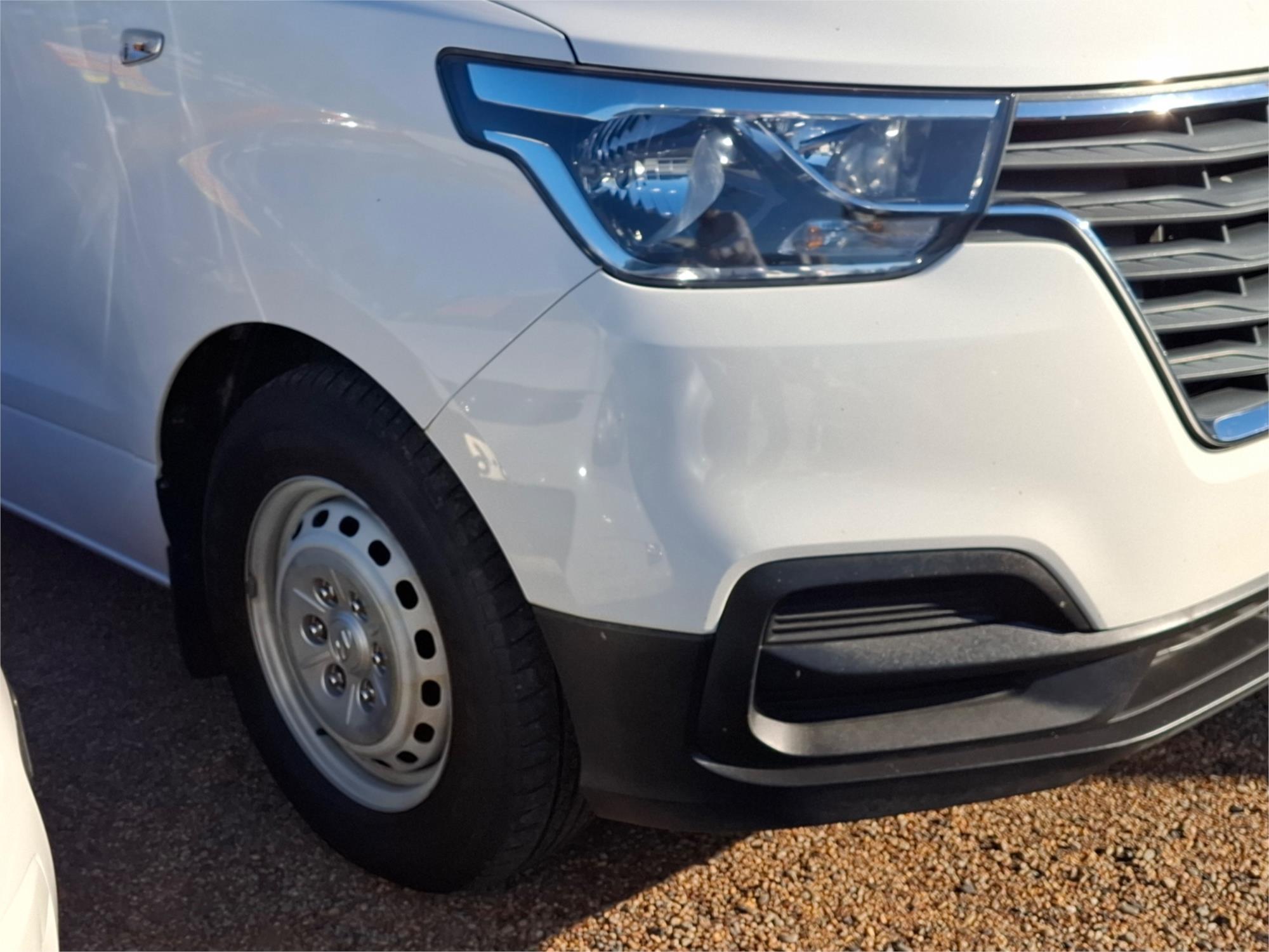 2019 HYUNDAI iLOAD TQ4 MY19 3S LIFTBACK 5 SP AUTOMATIC 4D VAN