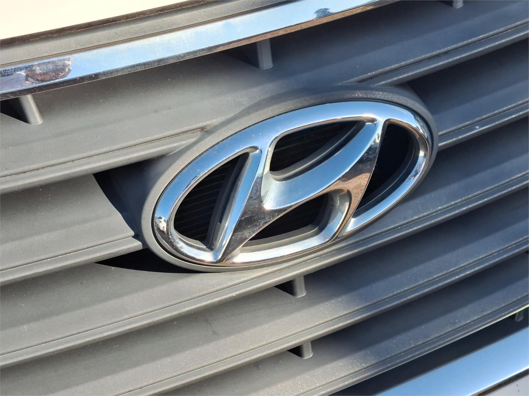 2019 HYUNDAI iLOAD TQ4 MY19 3S LIFTBACK 5 SP AUTOMATIC 4D VAN