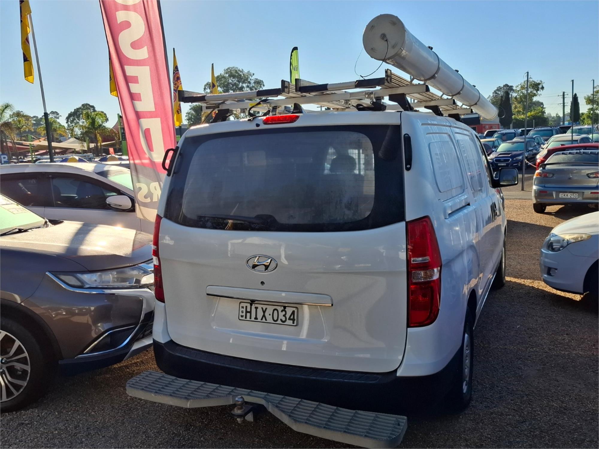 2019 HYUNDAI iLOAD TQ4 MY19 3S LIFTBACK 5 SP AUTOMATIC 4D VAN