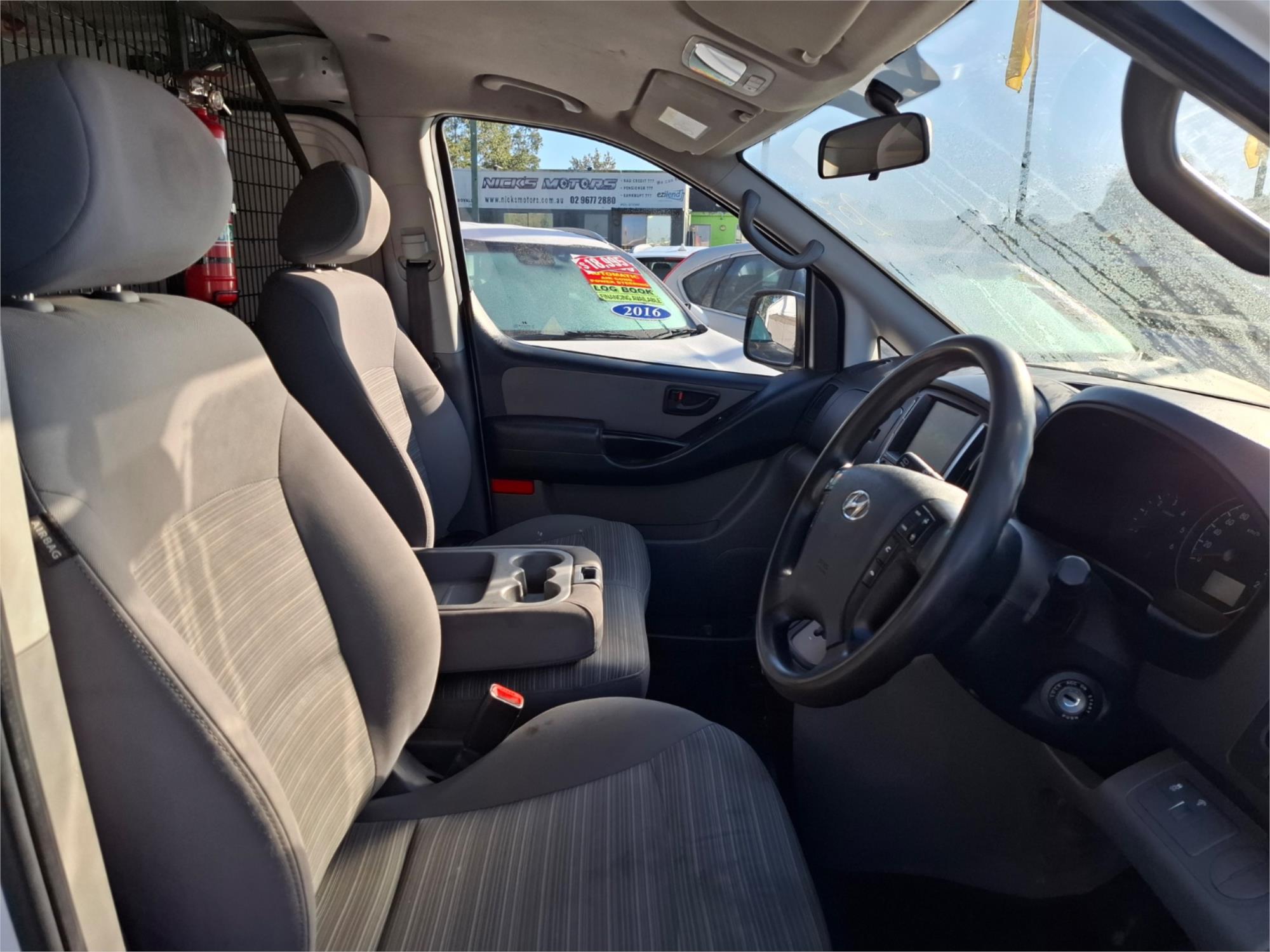 2019 HYUNDAI iLOAD TQ4 MY19 3S LIFTBACK 5 SP AUTOMATIC 4D VAN