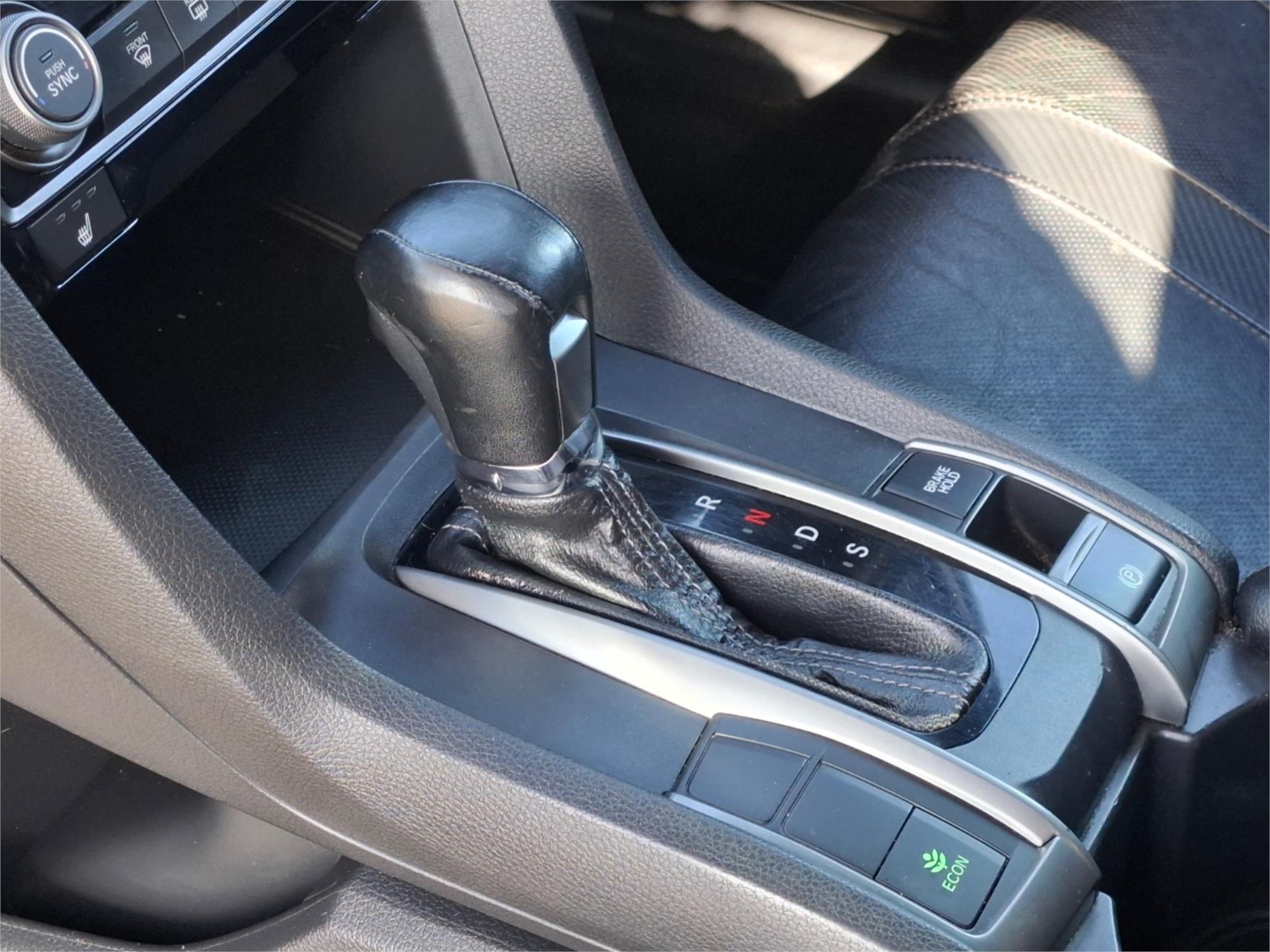 2019 HONDA CIVIC MY18 VTi-LX CONTINUOUS VARIABLE 5D HATCHBACK
