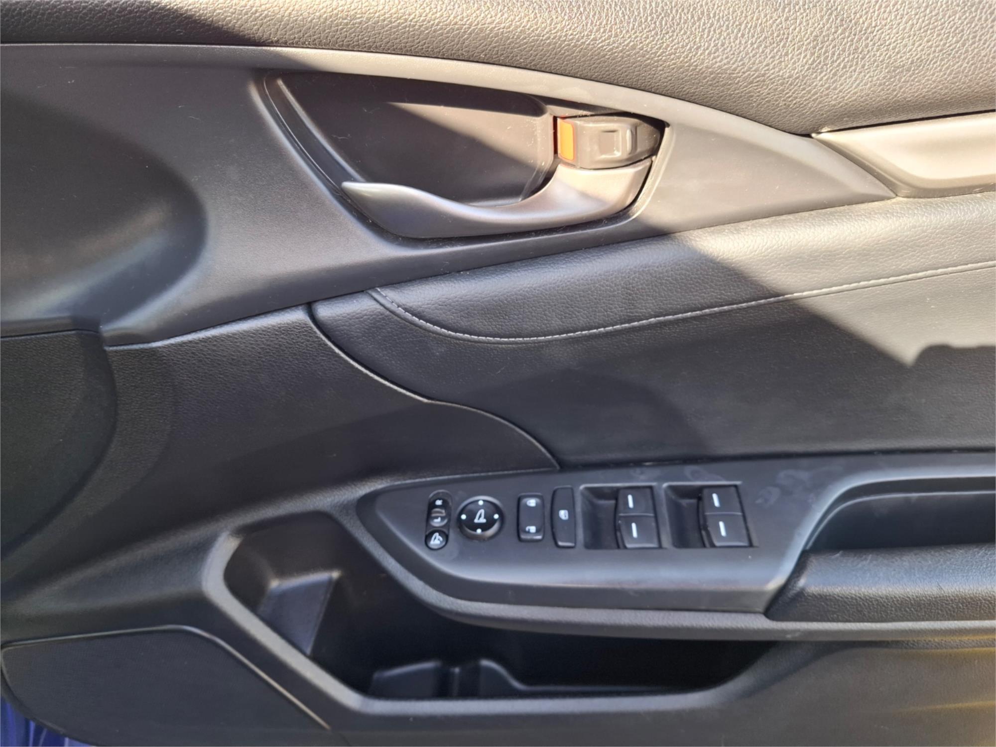 2019 HONDA CIVIC MY18 VTi-LX CONTINUOUS VARIABLE 5D HATCHBACK