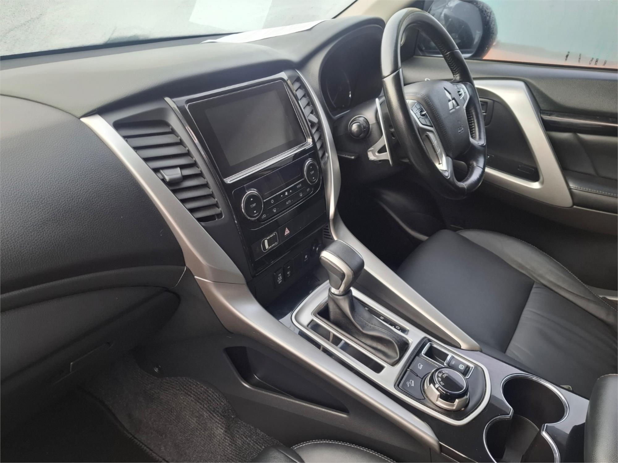 2017 MITSUBISHI PAJERO SPORT MY17 GLS (4x4) 7 SEAT 8 SP AUTOMATIC 4D WAGON
