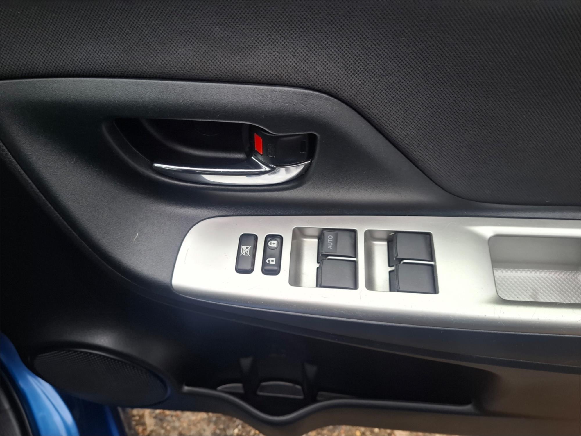 2016 TOYOTA YARIS NCP131R MY15 ZR 4 SP AUTOMATIC 5D HATCHBACK