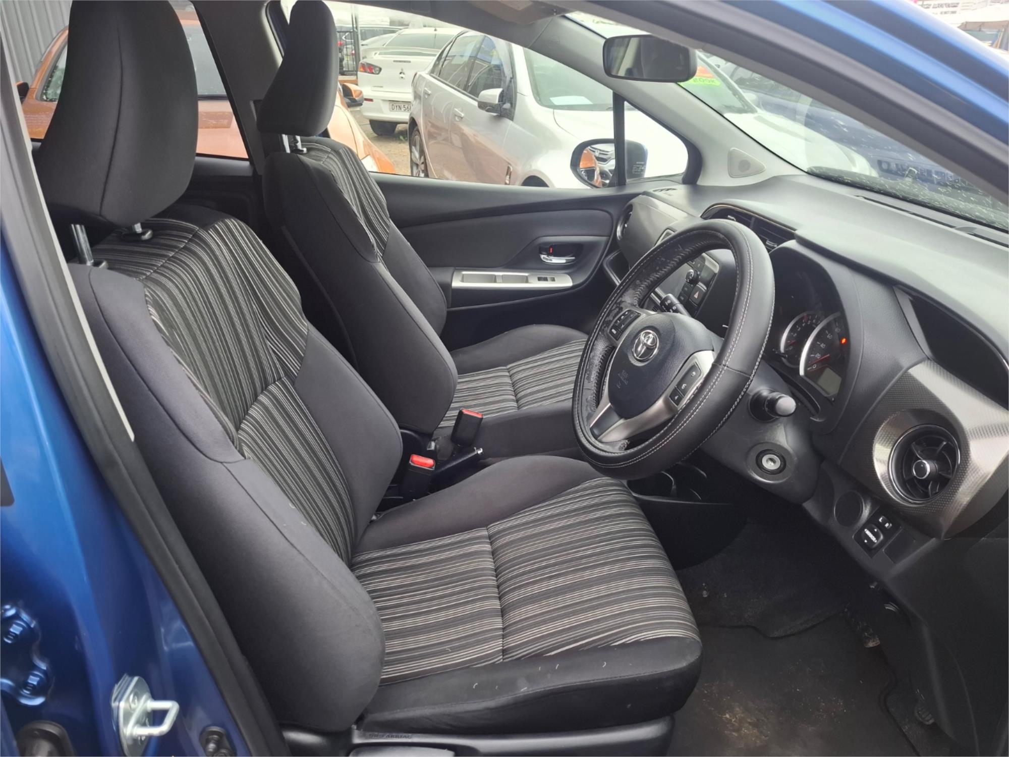 2016 TOYOTA YARIS NCP131R MY15 ZR 4 SP AUTOMATIC 5D HATCHBACK