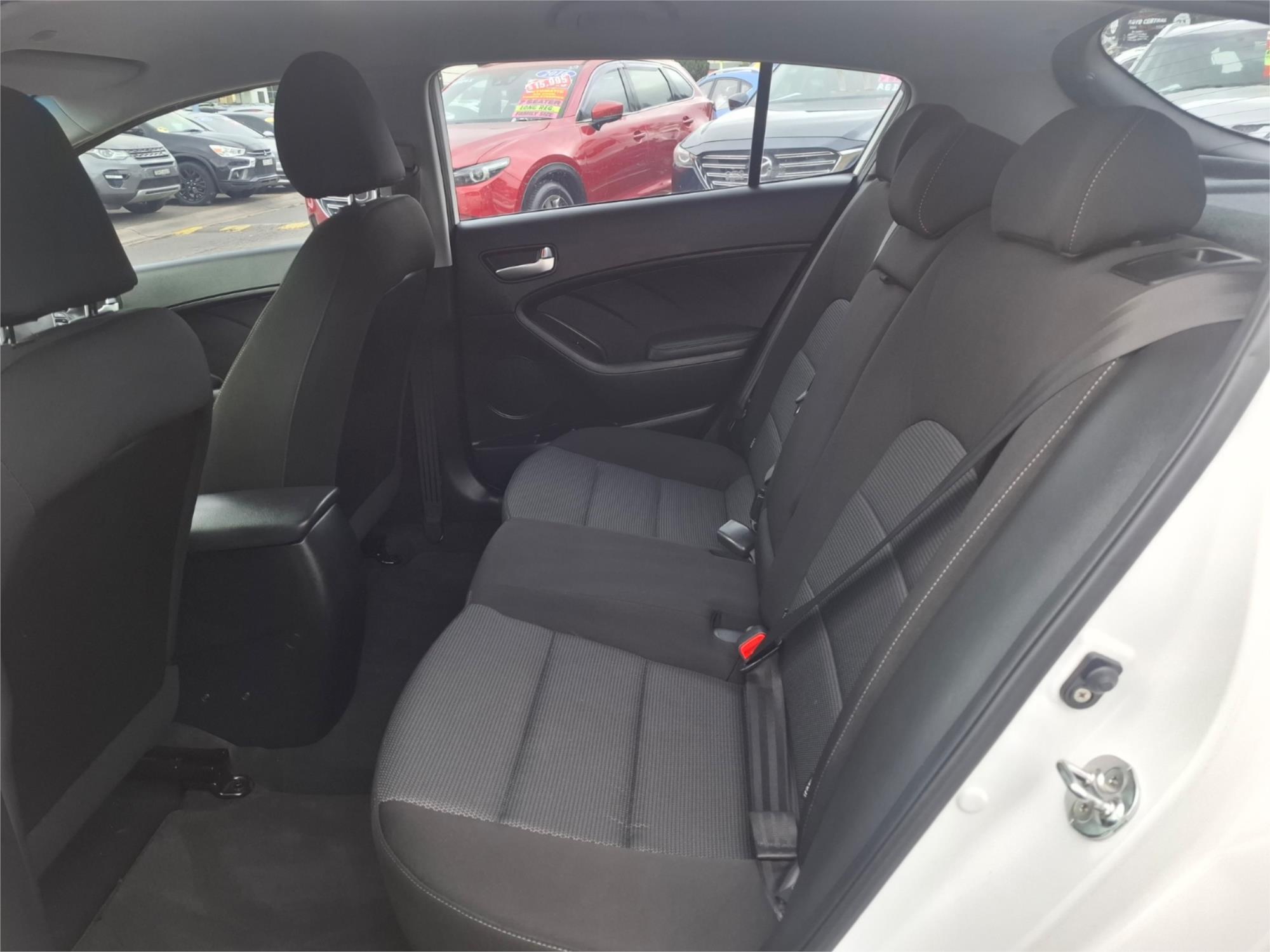 2017 KIA CERATO YD MY17 S 6 SP AUTO SEQ SPORTSHIFT 5D HATCHBACK