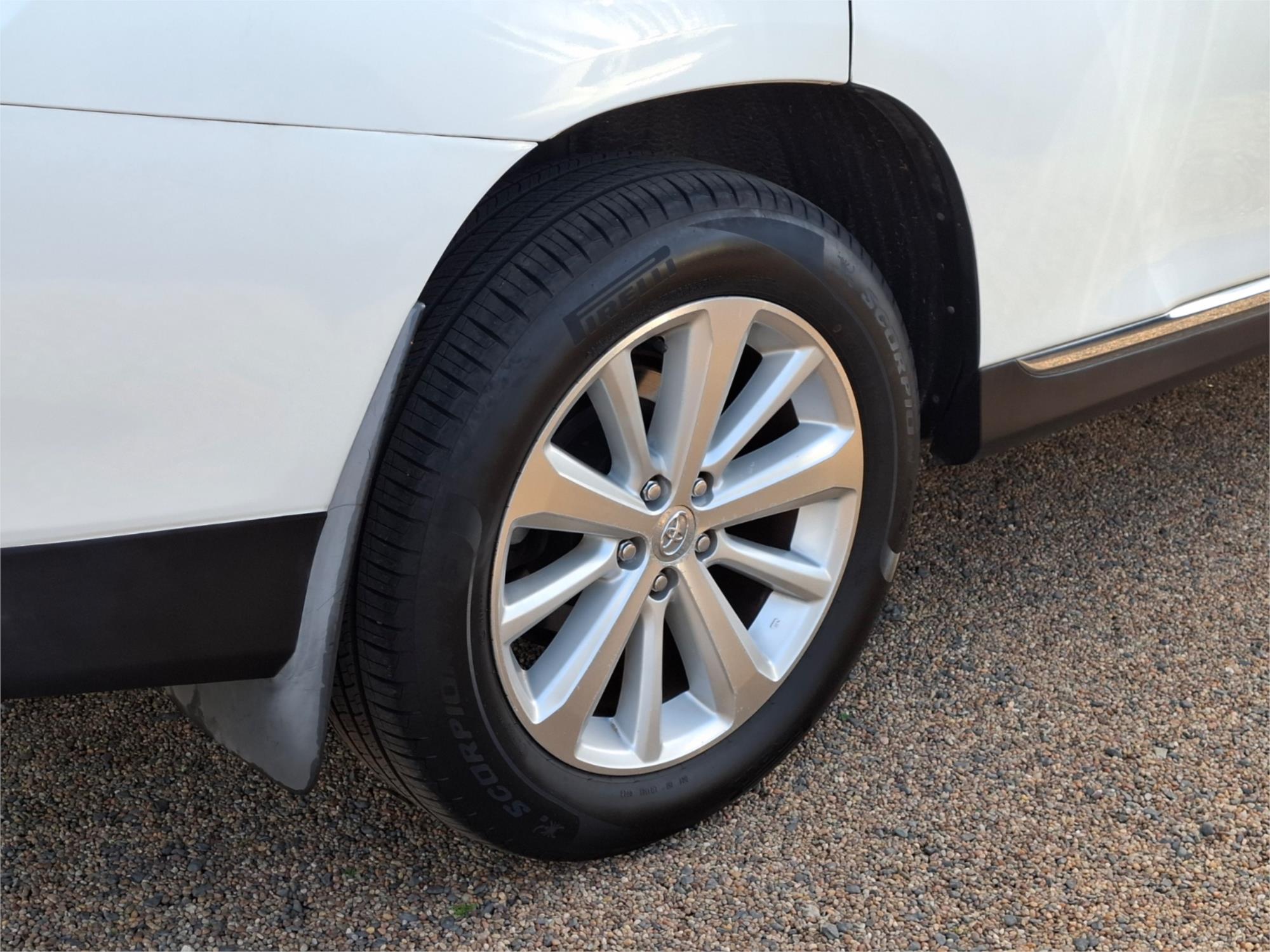 2010 TOYOTA KLUGER GSU45R GRANDE (4x4) 5 SP AUTOMATIC 4D WAGON