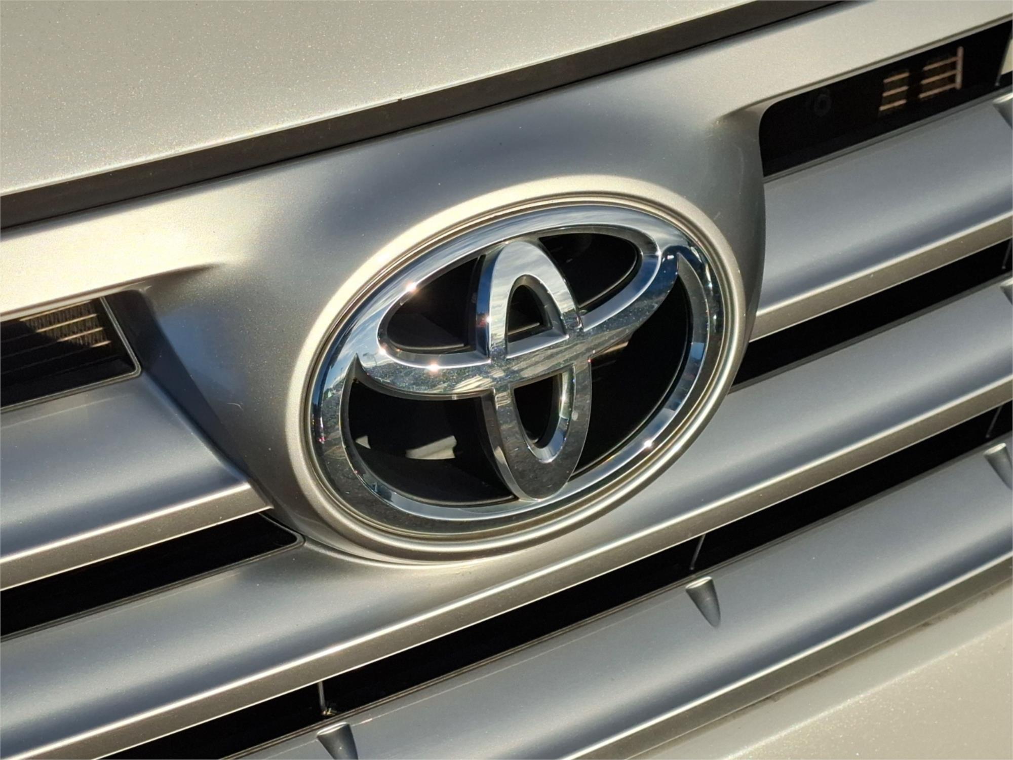 2010 TOYOTA KLUGER GSU45R GRANDE (4x4) 5 SP AUTOMATIC 4D WAGON