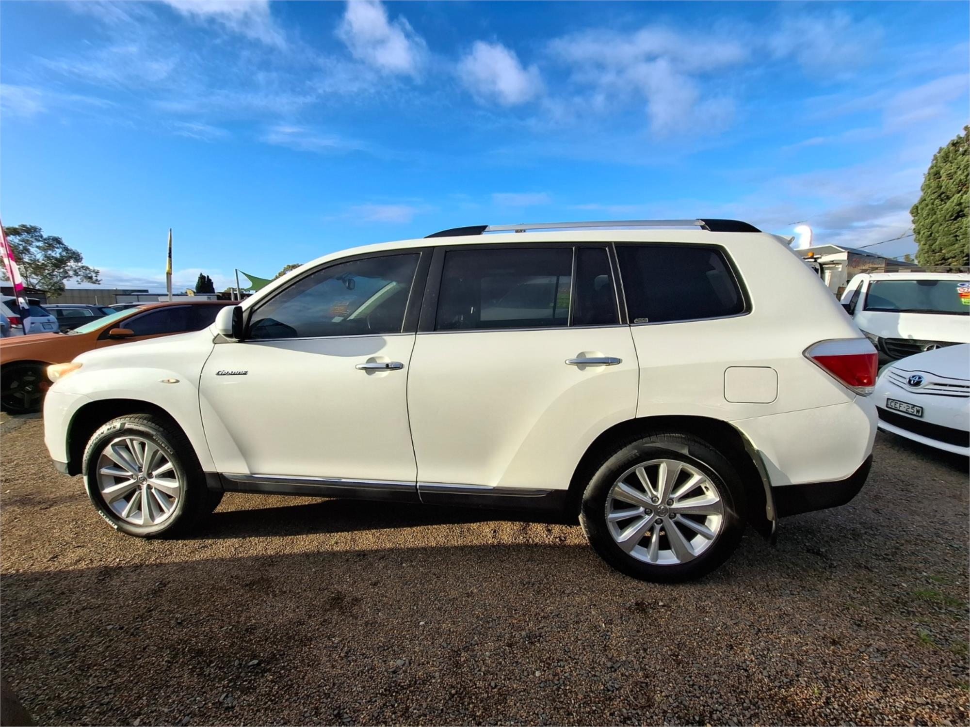 2010 TOYOTA KLUGER GSU45R GRANDE (4x4) 5 SP AUTOMATIC 4D WAGON