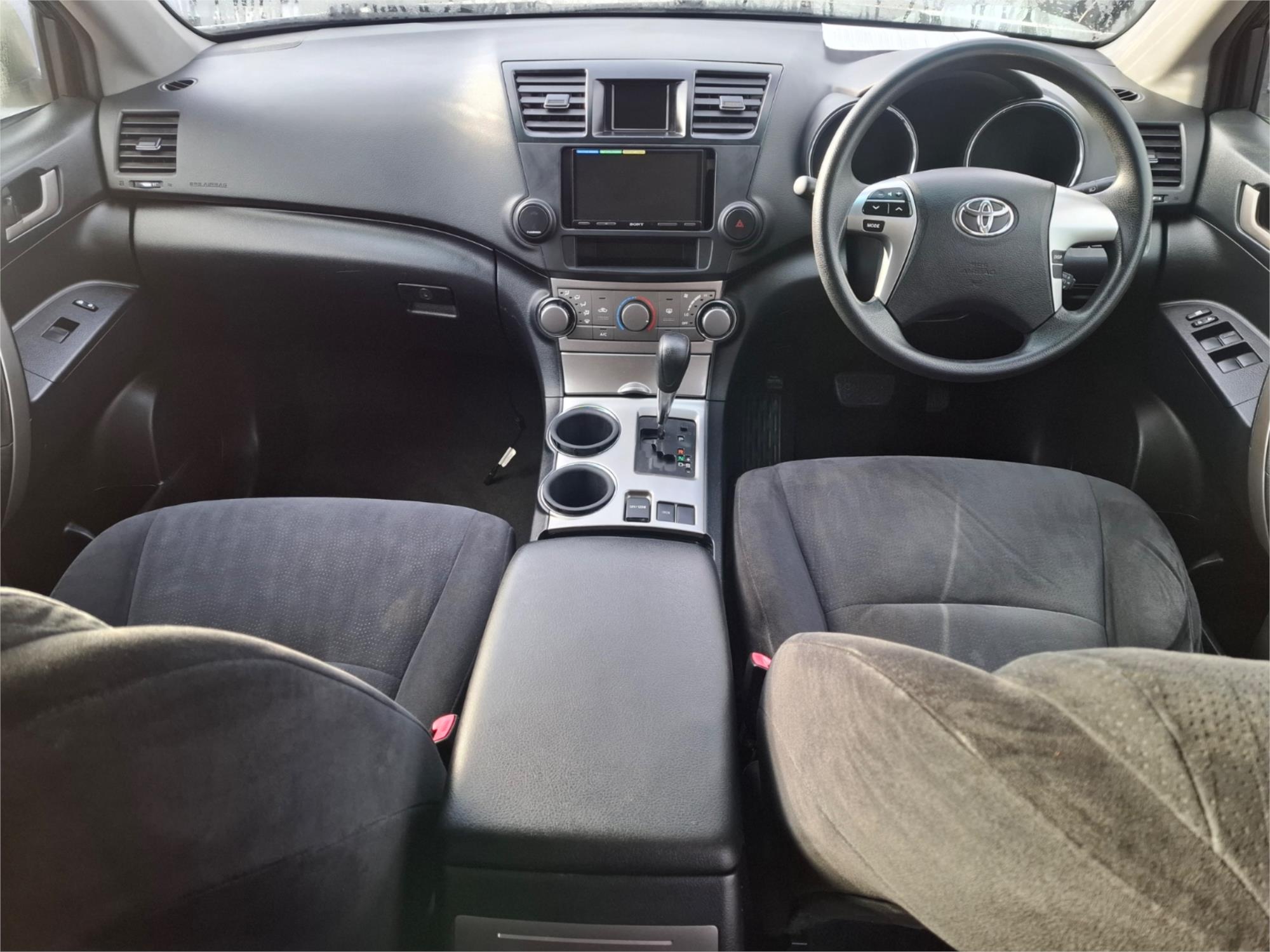 2011 TOYOTA KLUGER GSU40R MY11 UPGRADE KX-R (FWD) 5 SEAT 5 SP AUTOMATIC 4D WAGON