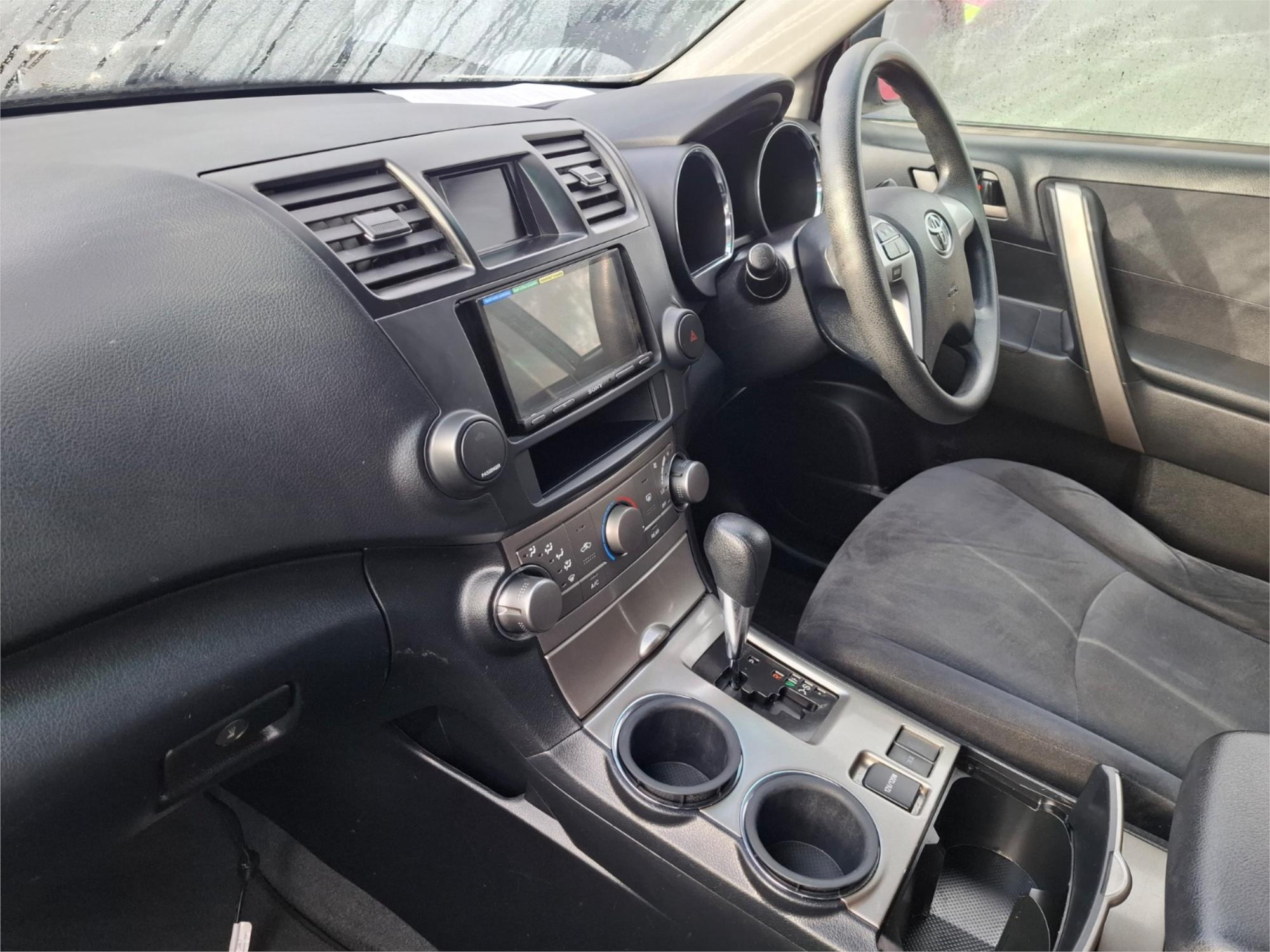 2011 TOYOTA KLUGER GSU40R MY11 UPGRADE KX-R (FWD) 5 SEAT 5 SP AUTOMATIC 4D WAGON