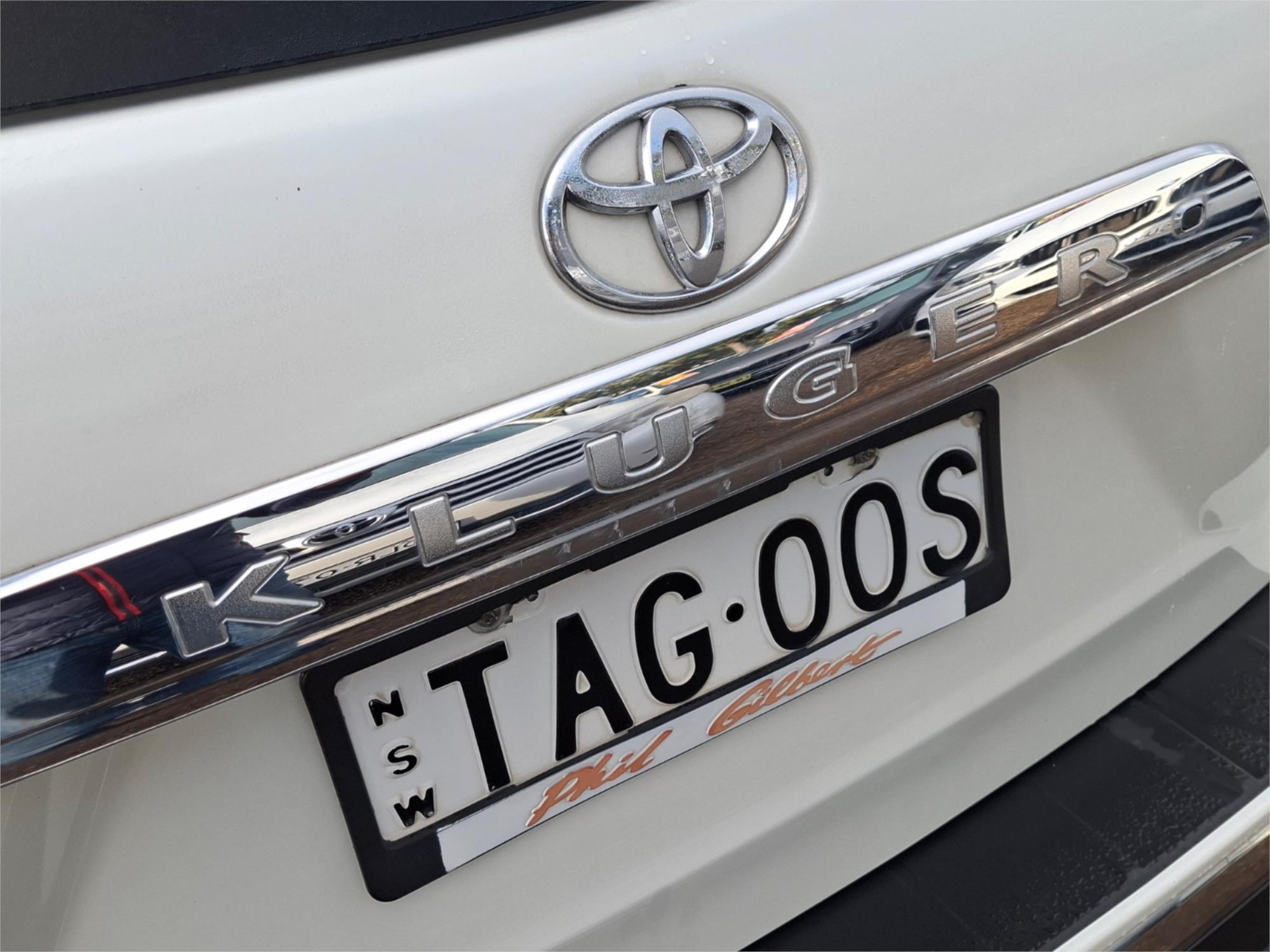 2011 TOYOTA KLUGER GSU40R MY11 UPGRADE KX-R (FWD) 5 SEAT 5 SP AUTOMATIC 4D WAGON