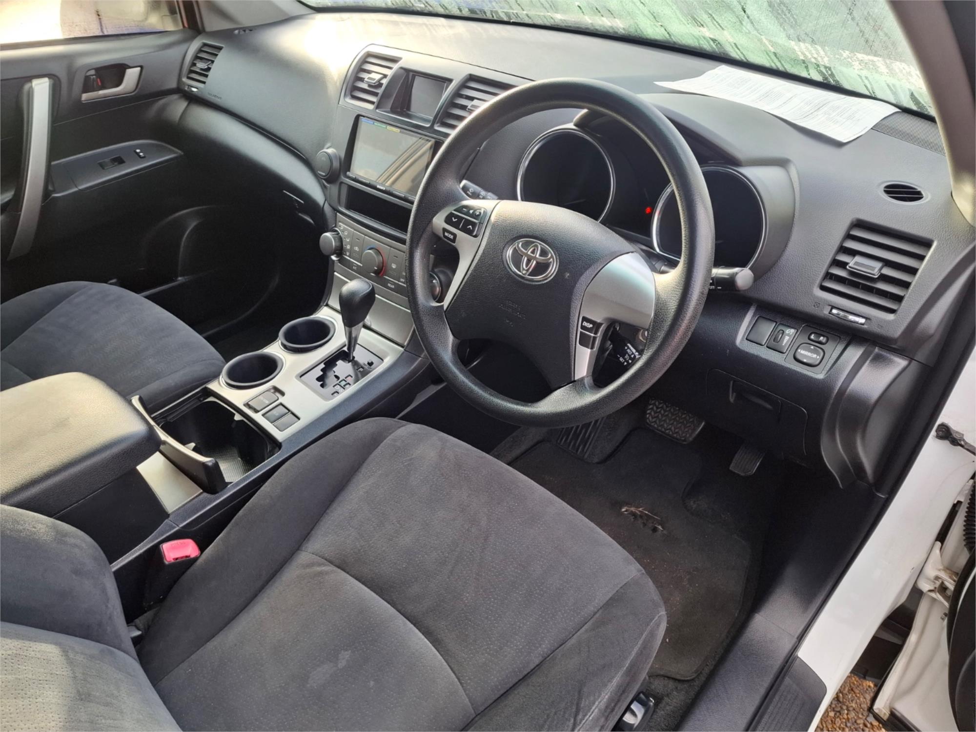 2011 TOYOTA KLUGER GSU40R MY11 UPGRADE KX-R (FWD) 5 SEAT 5 SP AUTOMATIC 4D WAGON