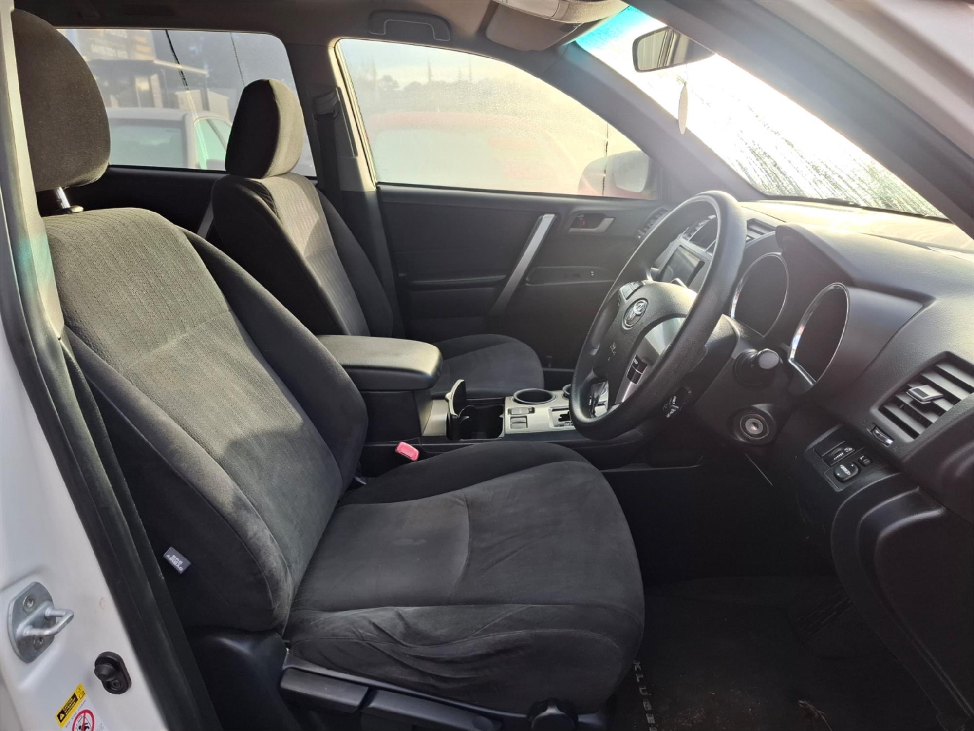 2011 TOYOTA KLUGER GSU40R MY11 UPGRADE KX-R (FWD) 5 SEAT 5 SP AUTOMATIC 4D WAGON
