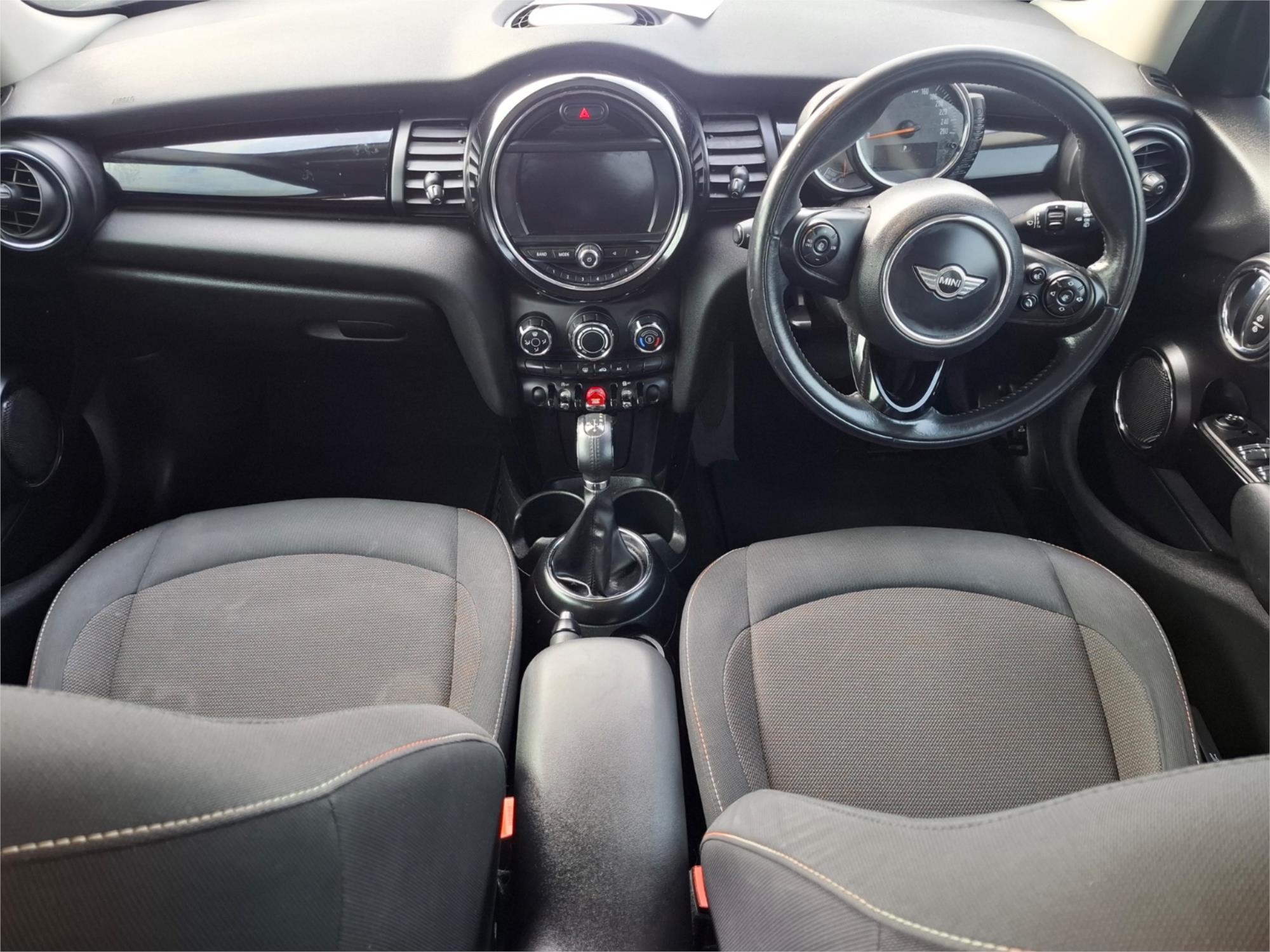 2017 MINI 5D HATCH F55 COOPER 6 SP AUTOMATIC 5D HATCHBACK
