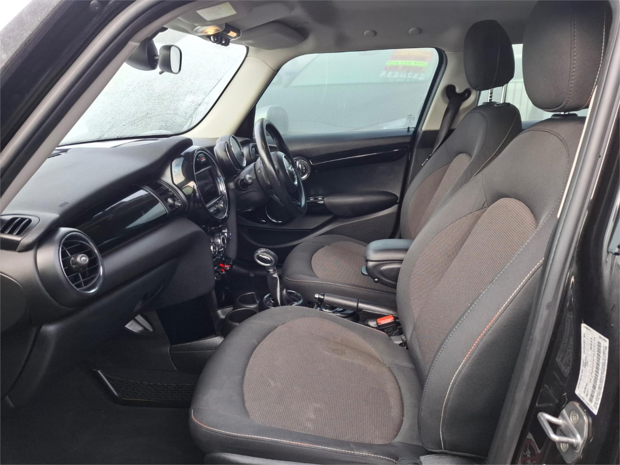 2017 MINI 5D HATCH F55 COOPER 6 SP AUTOMATIC 5D HATCHBACK