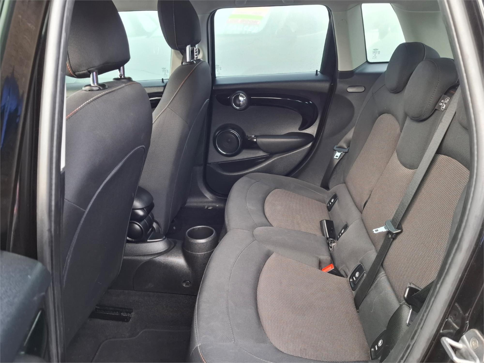 2017 MINI 5D HATCH F55 COOPER 6 SP AUTOMATIC 5D HATCHBACK