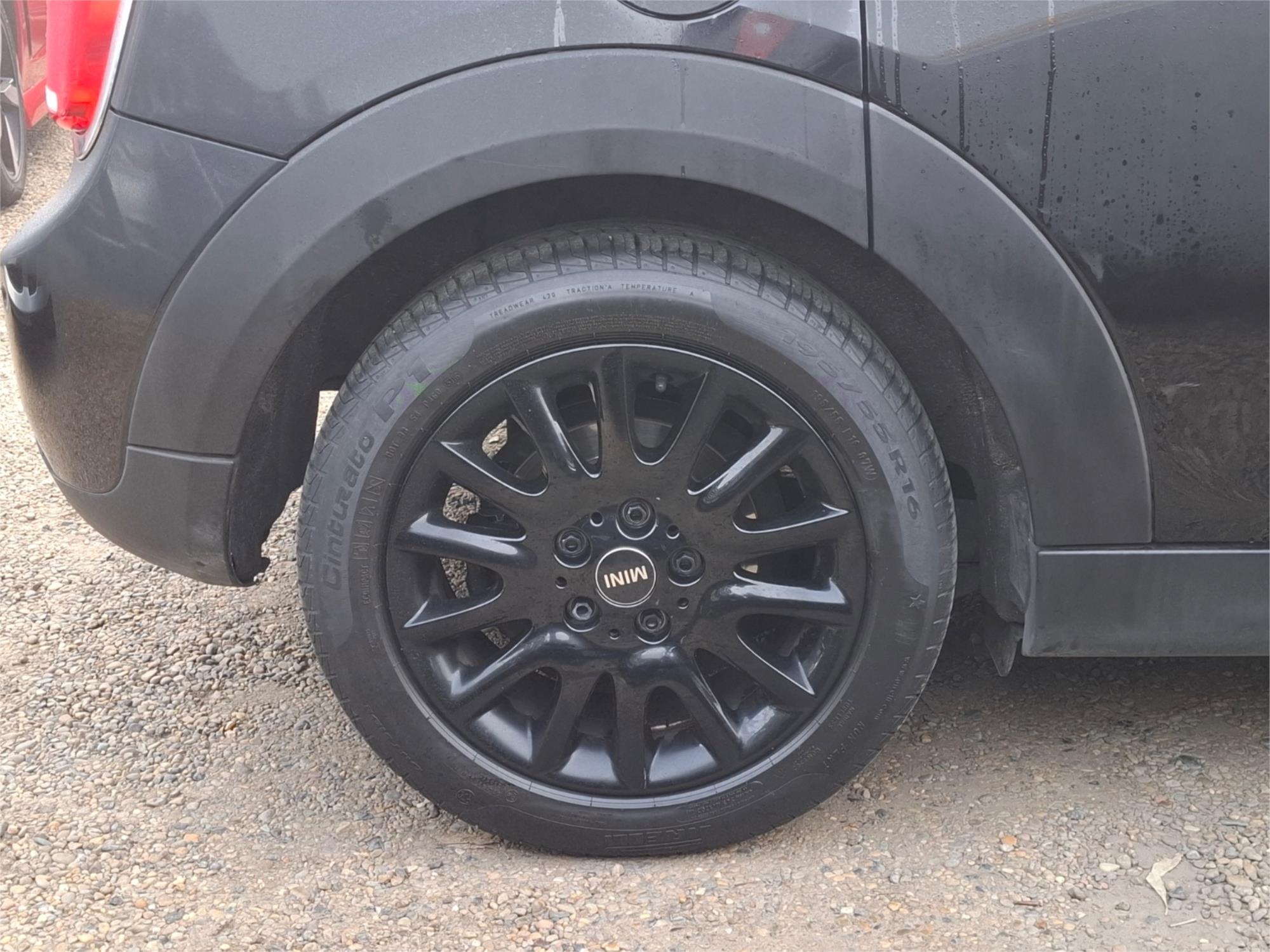 2017 MINI 5D HATCH F55 COOPER 6 SP AUTOMATIC 5D HATCHBACK