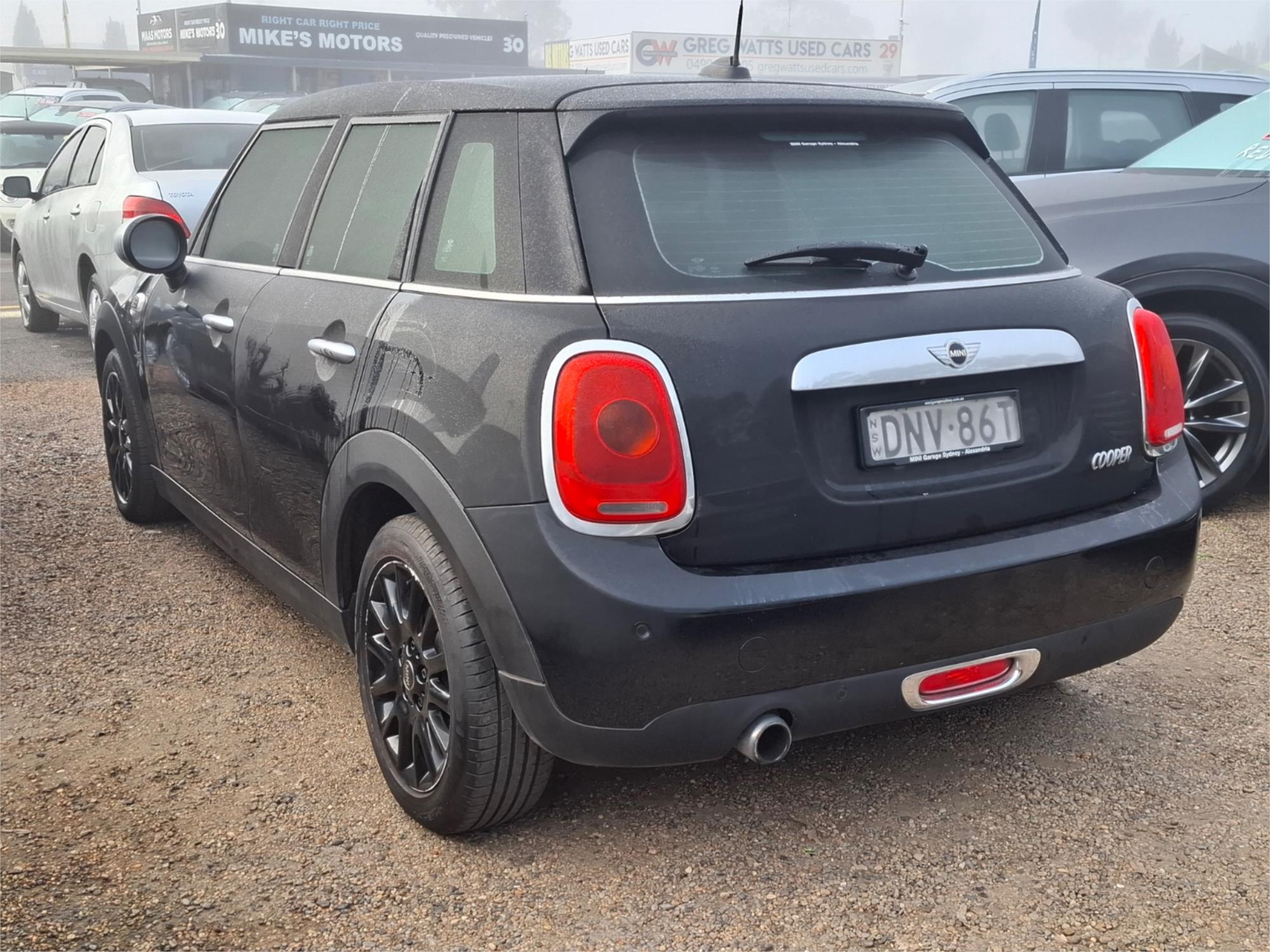 2017 MINI 5D HATCH F55 COOPER 6 SP AUTOMATIC 5D HATCHBACK