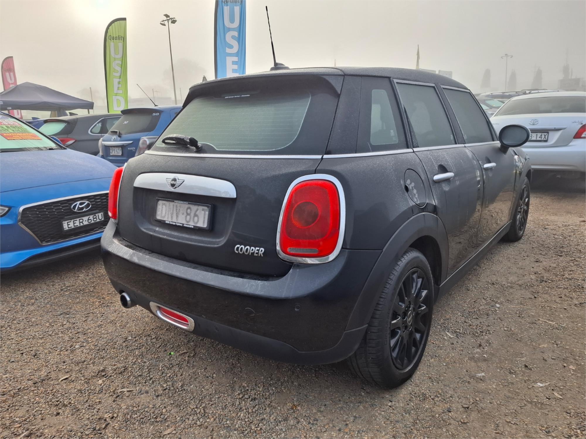 2017 MINI 5D HATCH F55 COOPER 6 SP AUTOMATIC 5D HATCHBACK